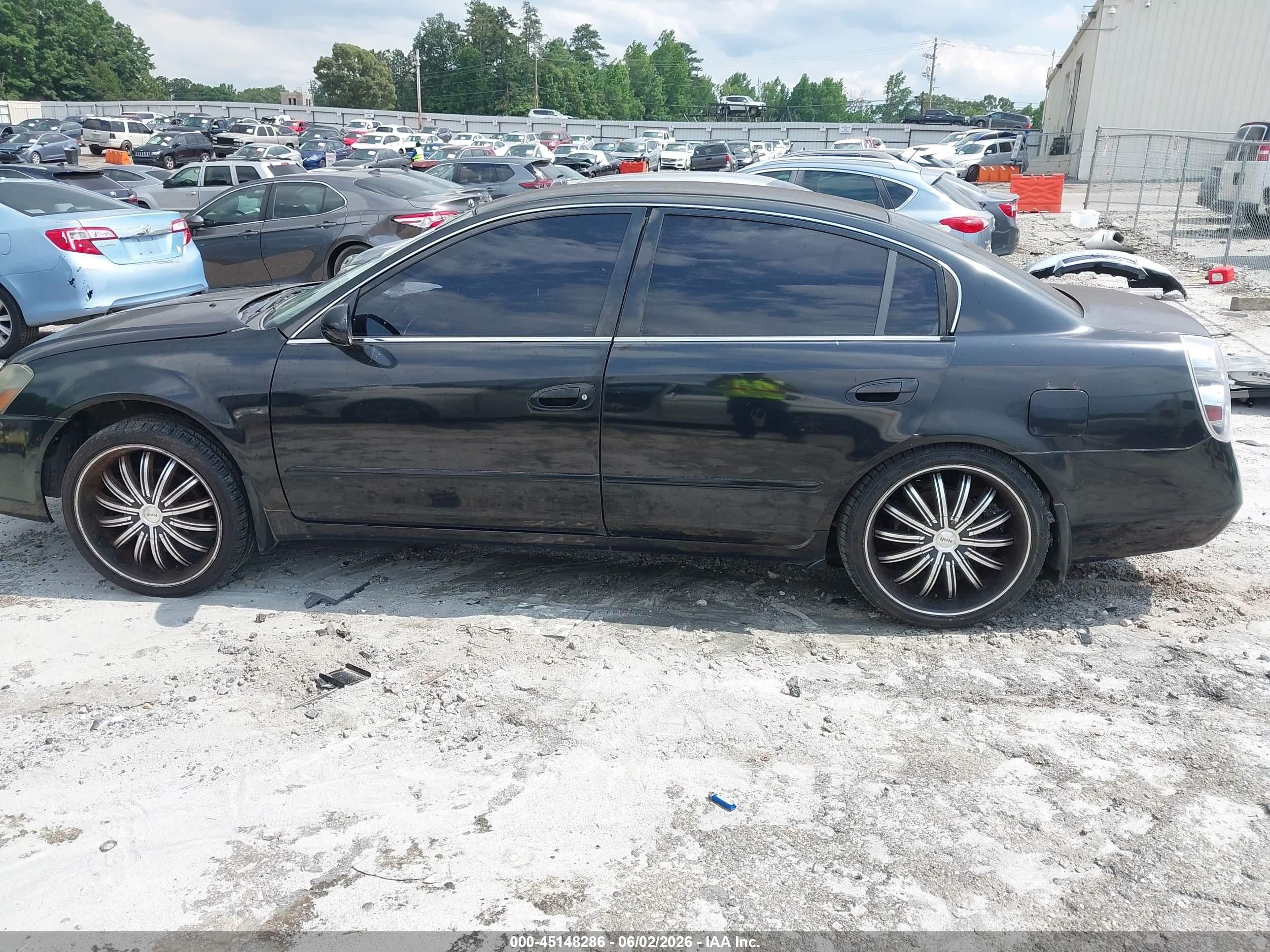 2005 Nissan Altima 2.5 S Black vin: 1N4AL11D35C386511