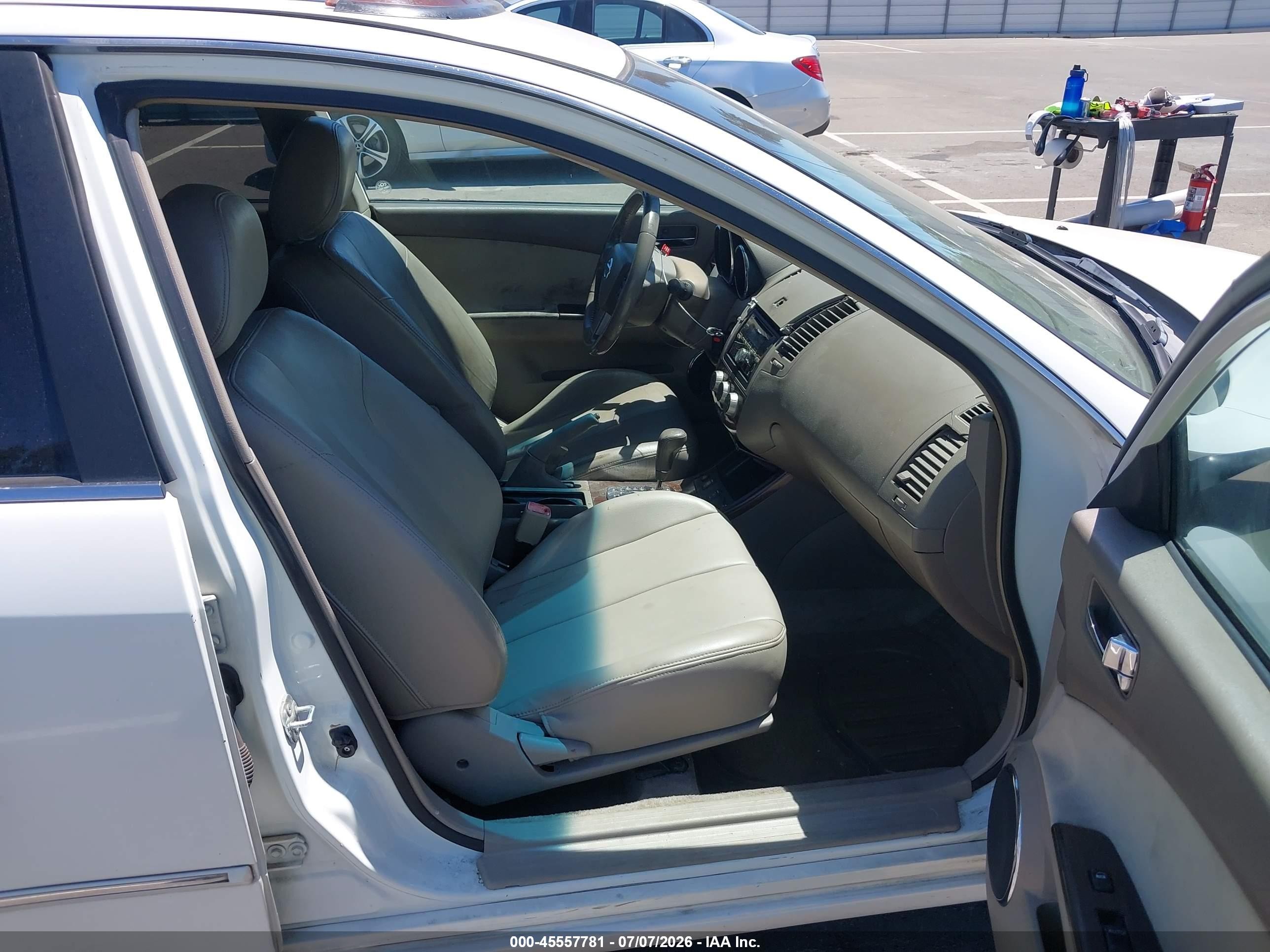 2005 Nissan Altima 2.5 S White vin: 1N4AL11D35N915556