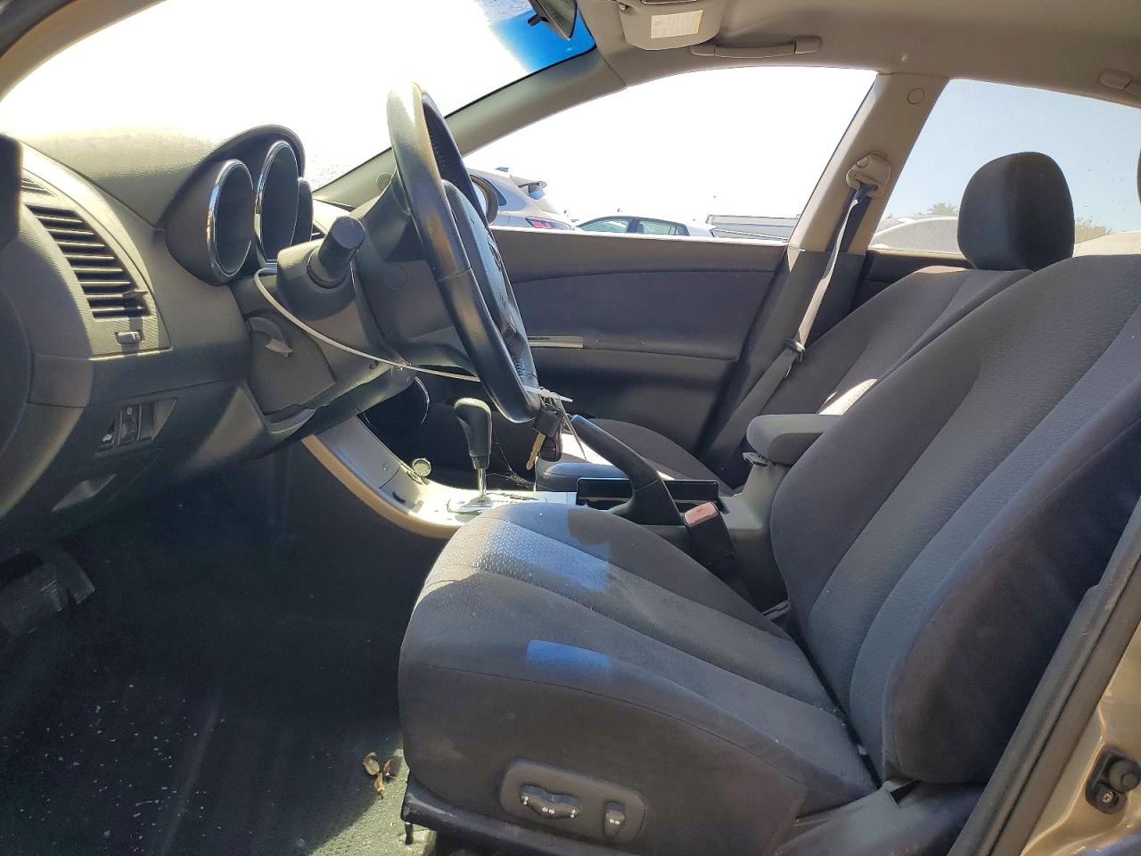 2006 Nissan Altima 2.5 White vin: 1N4AL11D36N367365