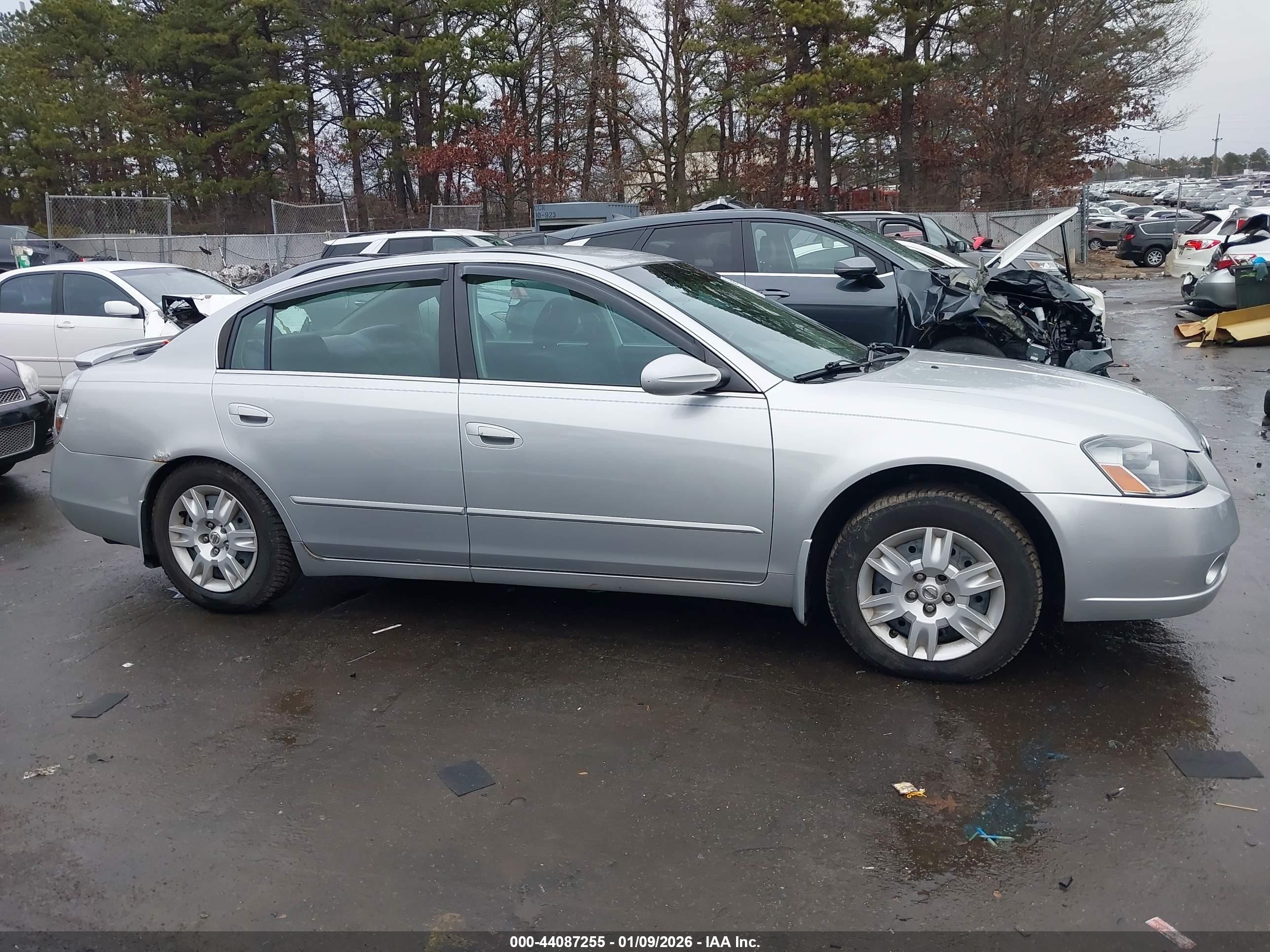 2006 Nissan Altima 2.5 S Серебряный vin: 1N4AL11D36N429735