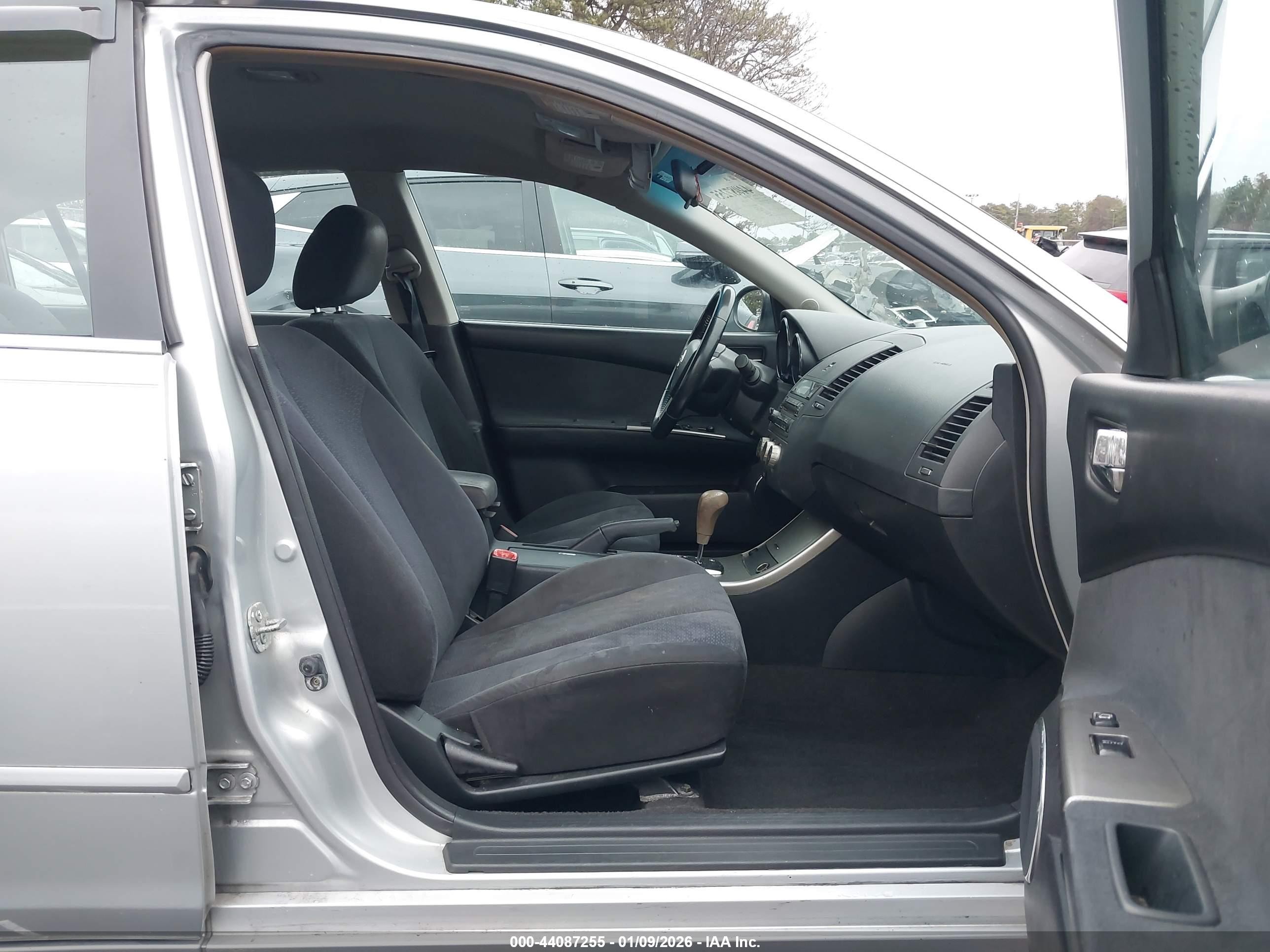2006 Nissan Altima 2.5 S Серебряный vin: 1N4AL11D36N429735
