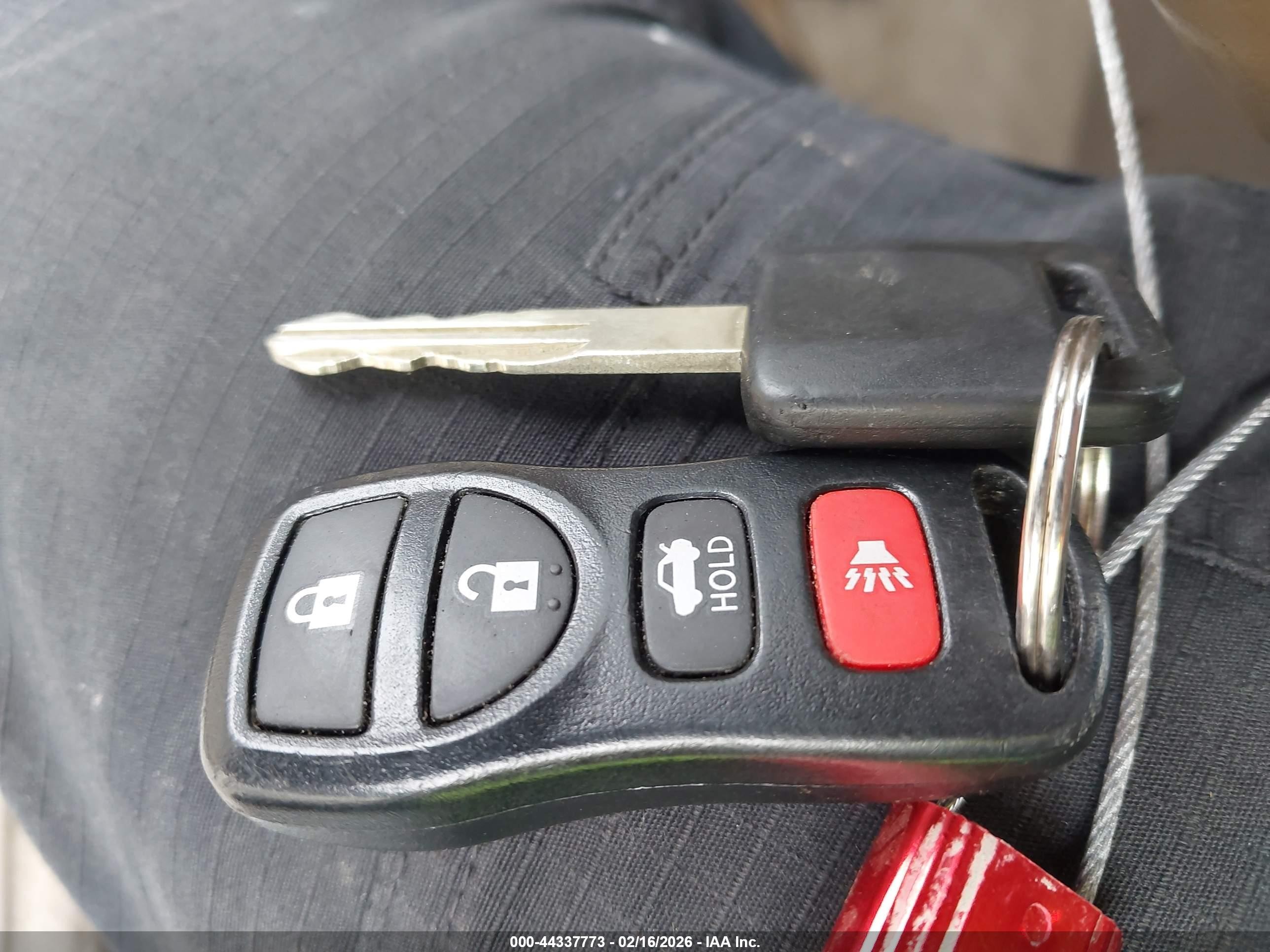2006 Nissan Altima 2.5 S Red vin: 1N4AL11D36N460404