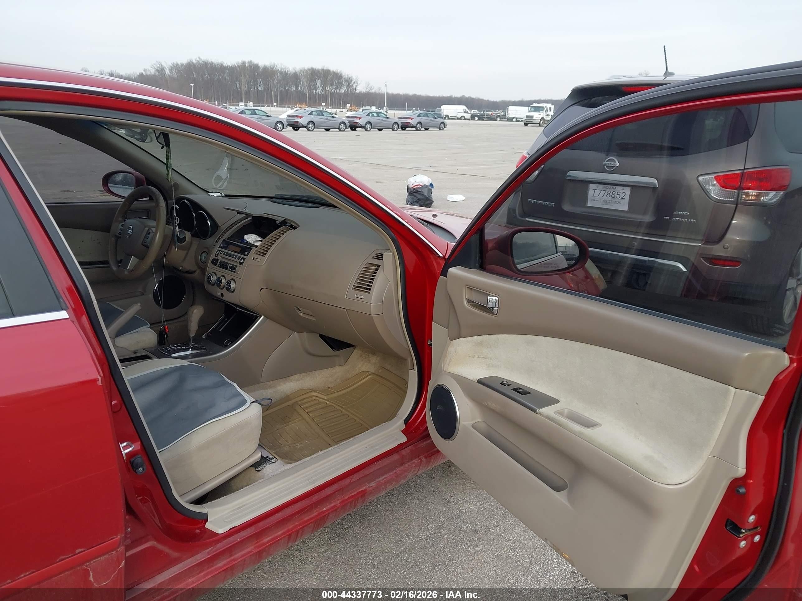 2006 Nissan Altima 2.5 S Red vin: 1N4AL11D36N460404