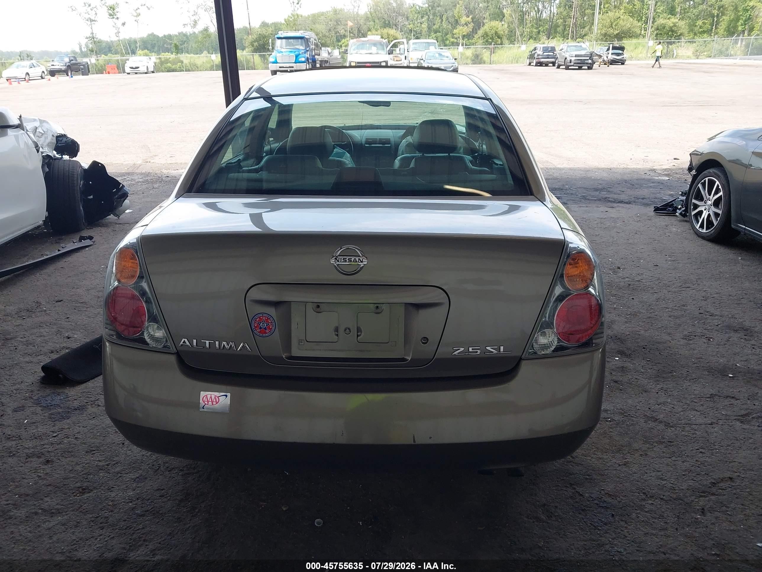 2002 Nissan Altima 2.5 Sl Gold vin: 1N4AL11D42C134178