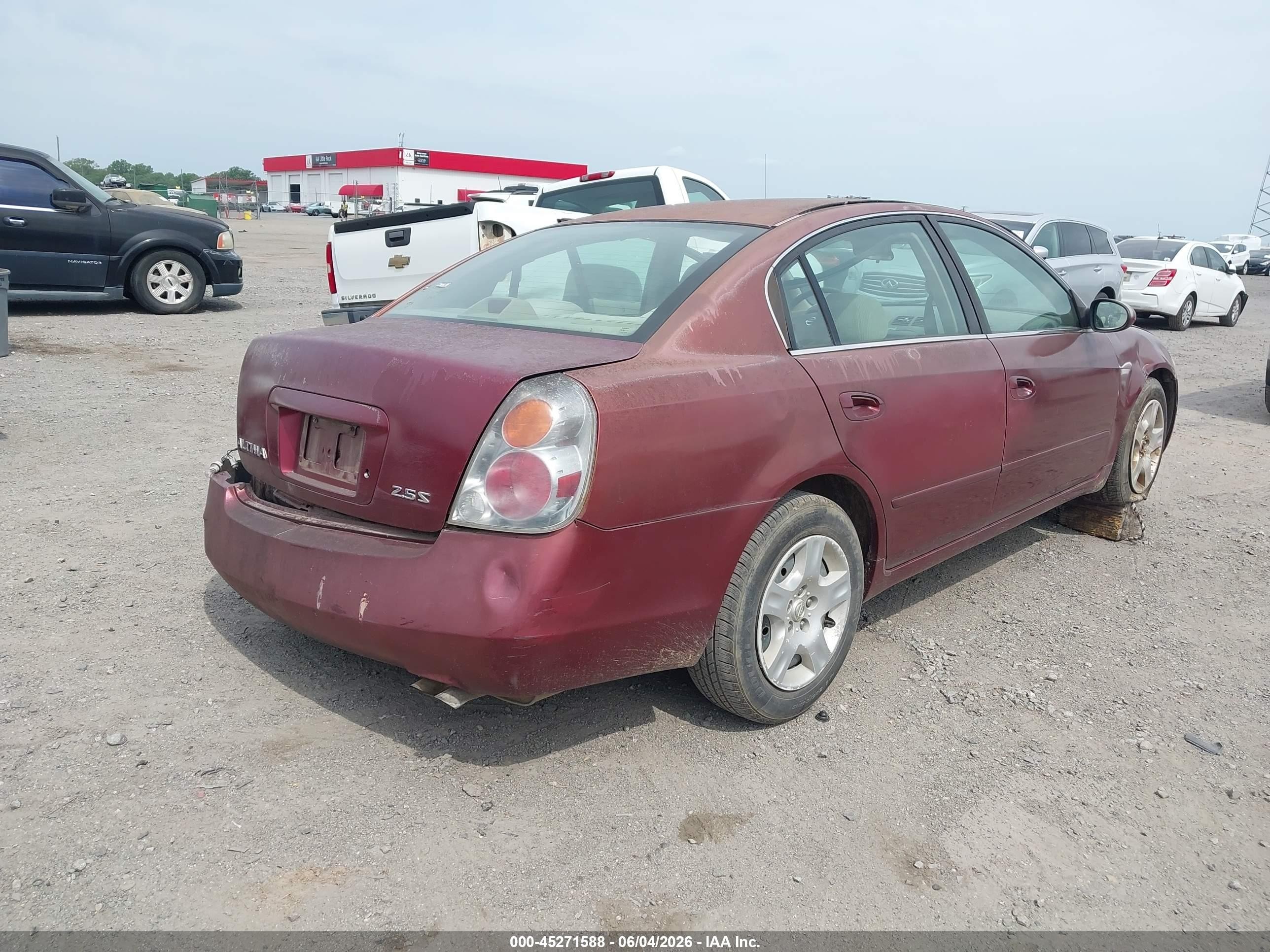 2002 Nissan Altima 2.5 S Red vin: 1N4AL11D42C238072