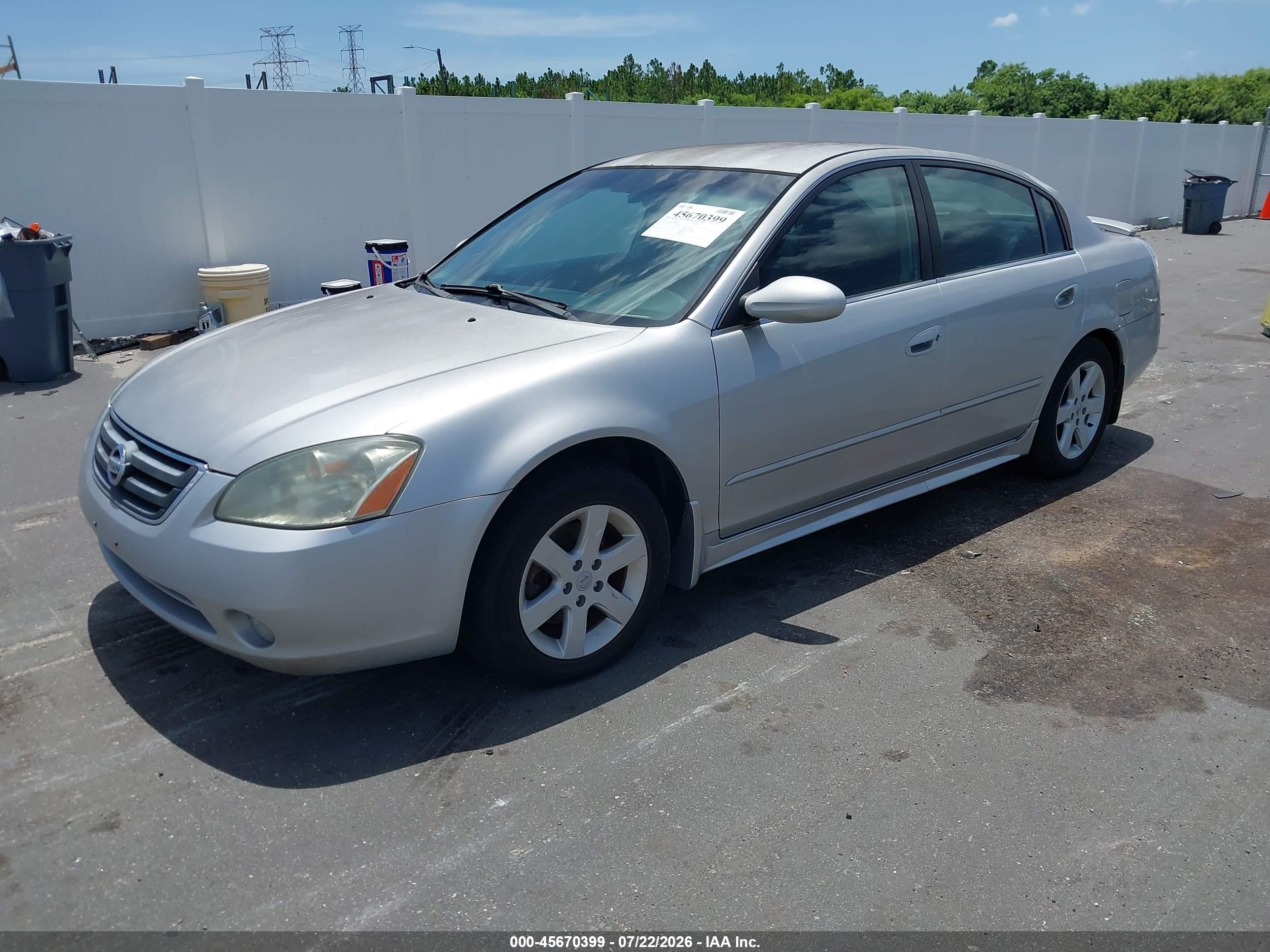 2003 Nissan Altima 2.5 S Silver vin: 1N4AL11D43C309689