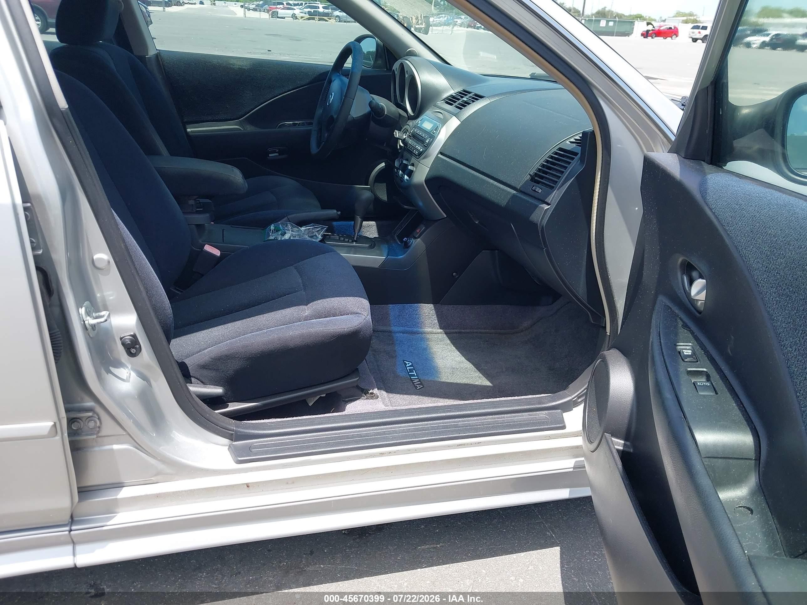 2003 Nissan Altima 2.5 S Silver vin: 1N4AL11D43C309689