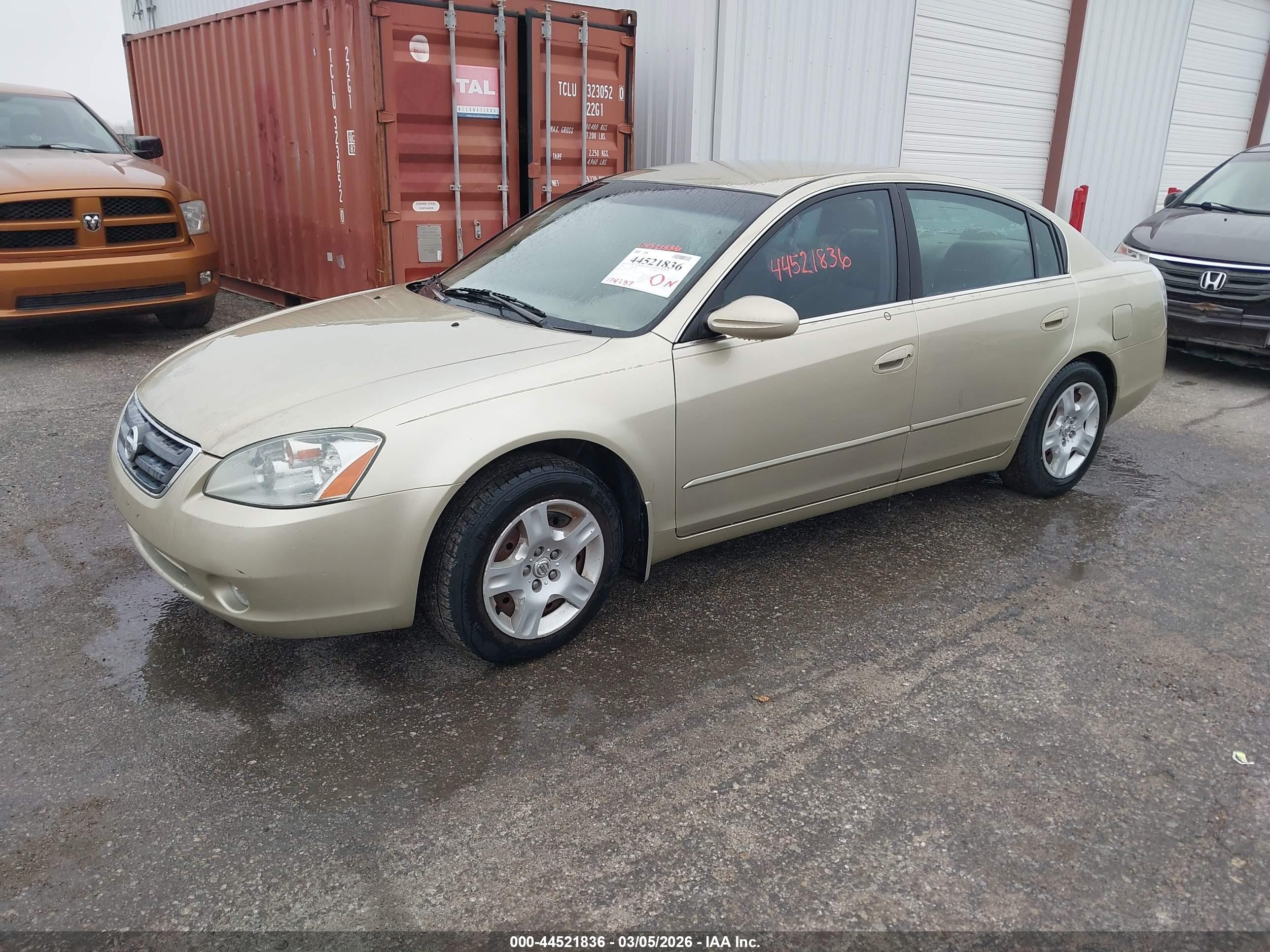 2004 Nissan Altima 2.5 S Gold vin: 1N4AL11D44C122776