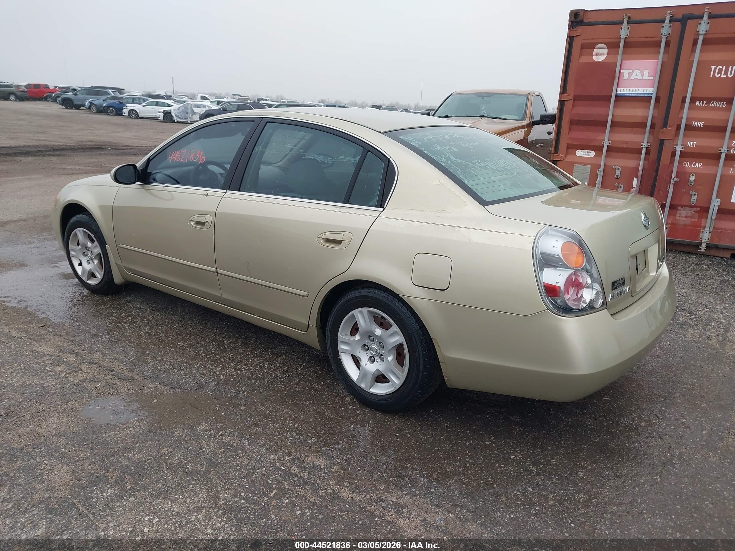 2004 Nissan Altima 2.5 S Gold vin: 1N4AL11D44C122776