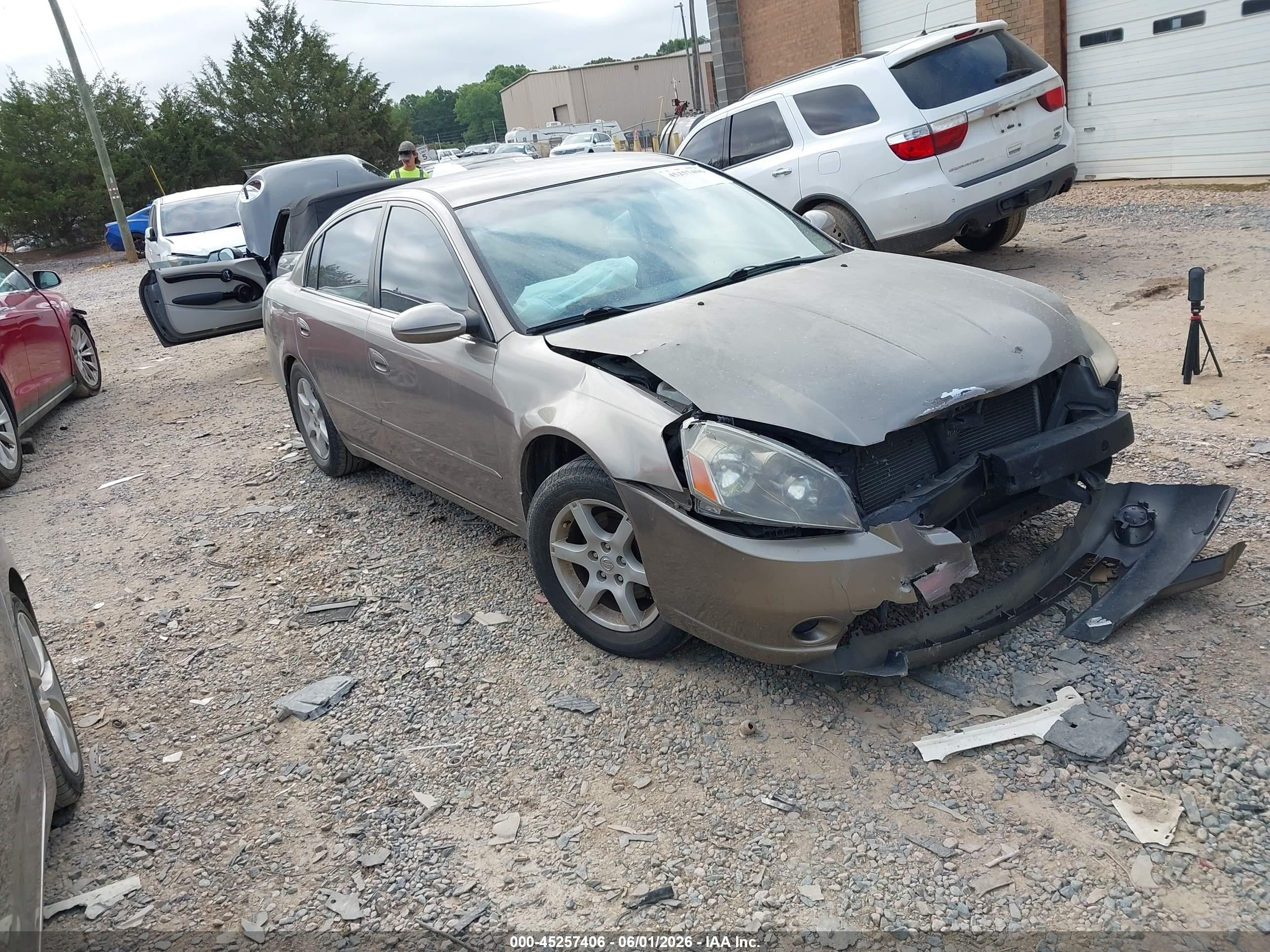 2005 Nissan Altima 2.5 S Brown vin: 1N4AL11D45C115909