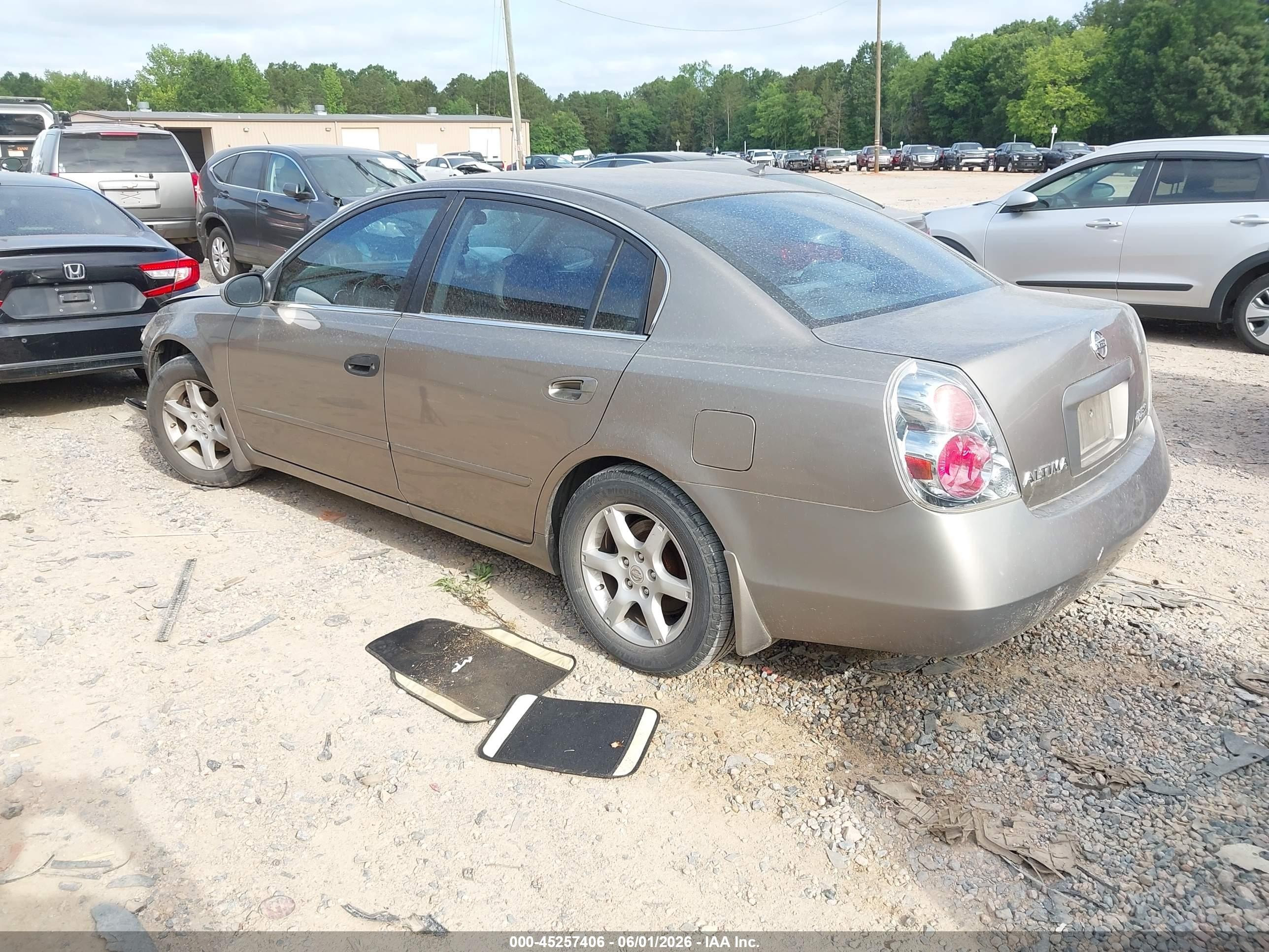 2005 Nissan Altima 2.5 S Brown vin: 1N4AL11D45C115909