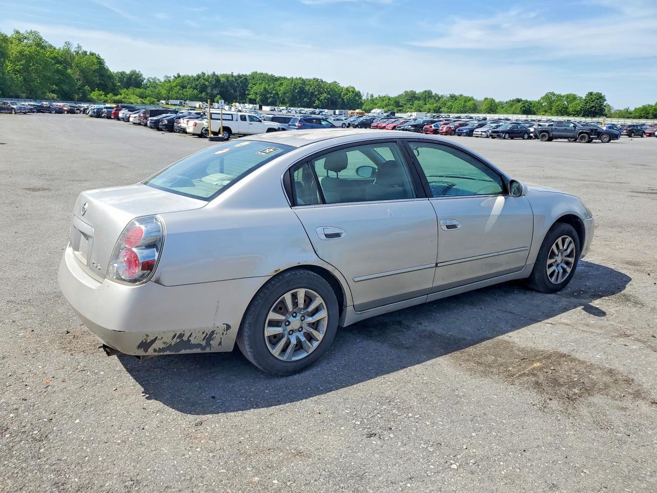 2005 Nissan Altima 2.5 Tan vin: 1N4AL11D45C118261