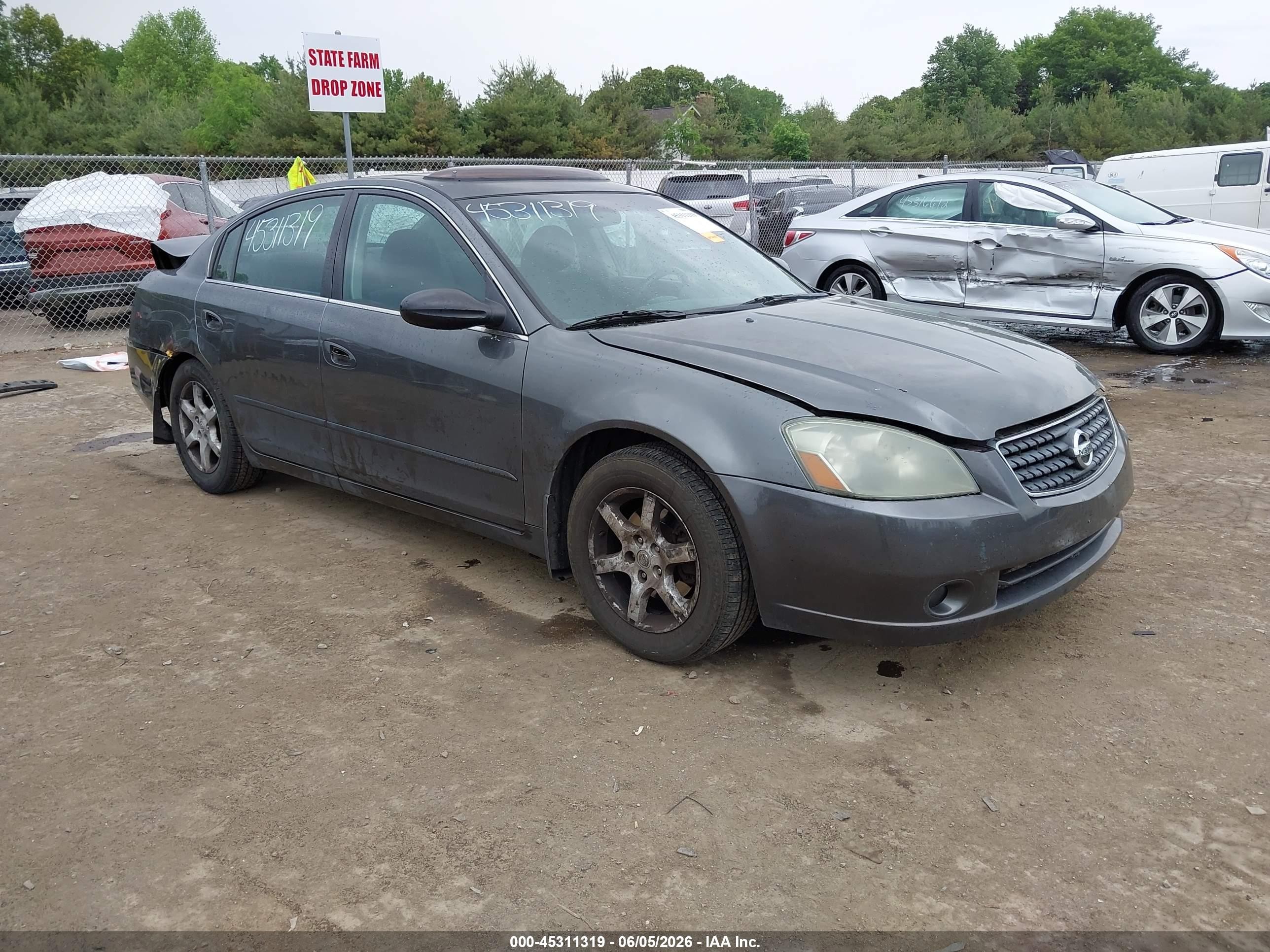 2005 Nissan Altima 2.5 S Gray vin: 1N4AL11D45C267981