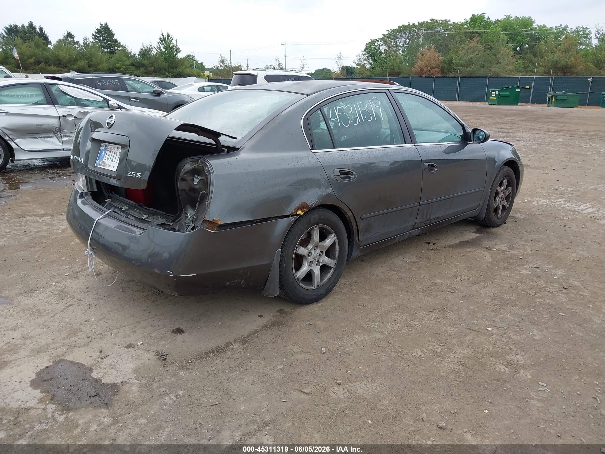 2005 Nissan Altima 2.5 S Серый vin: 1N4AL11D45C267981