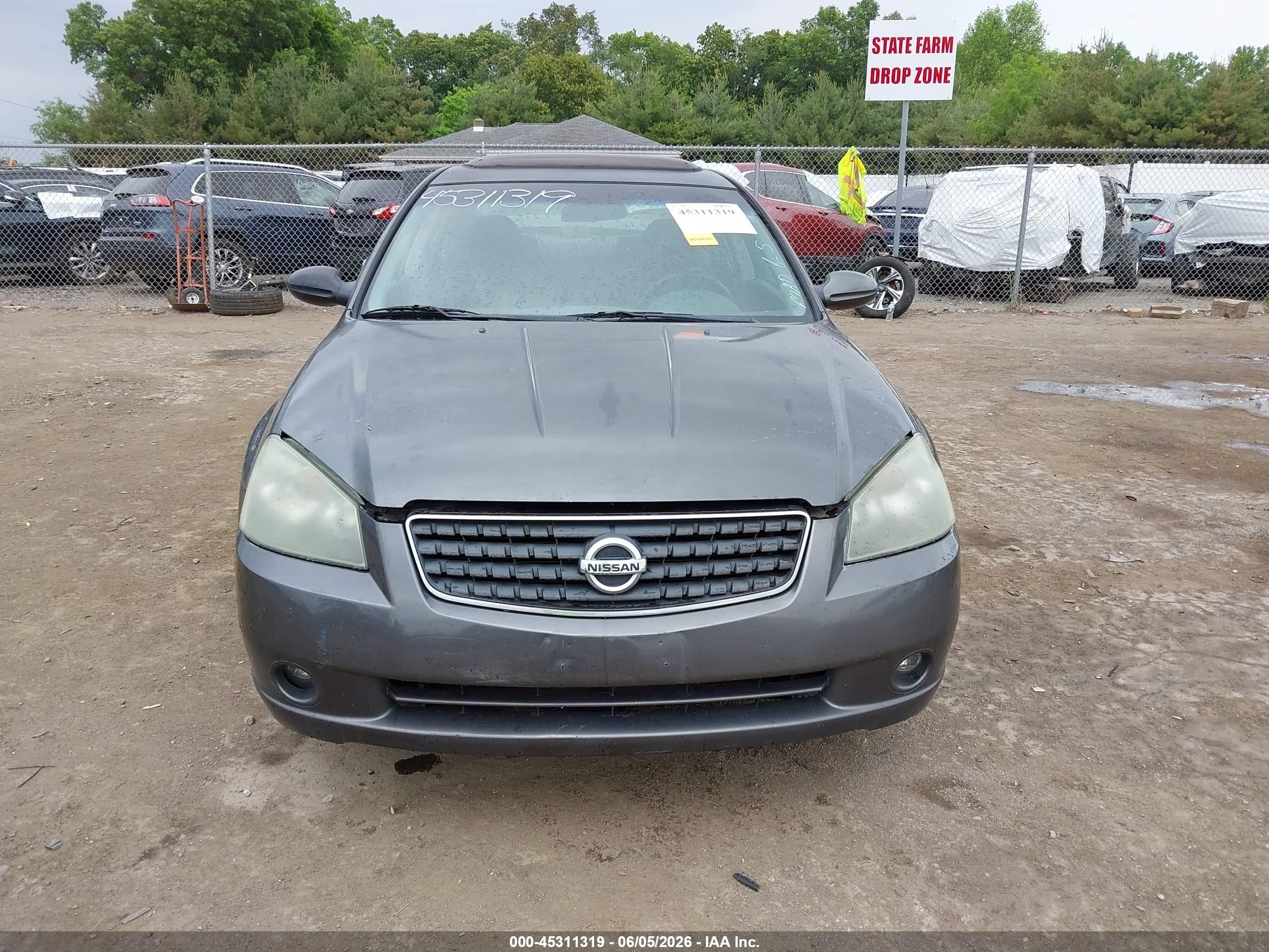 2005 Nissan Altima 2.5 S Серый vin: 1N4AL11D45C267981