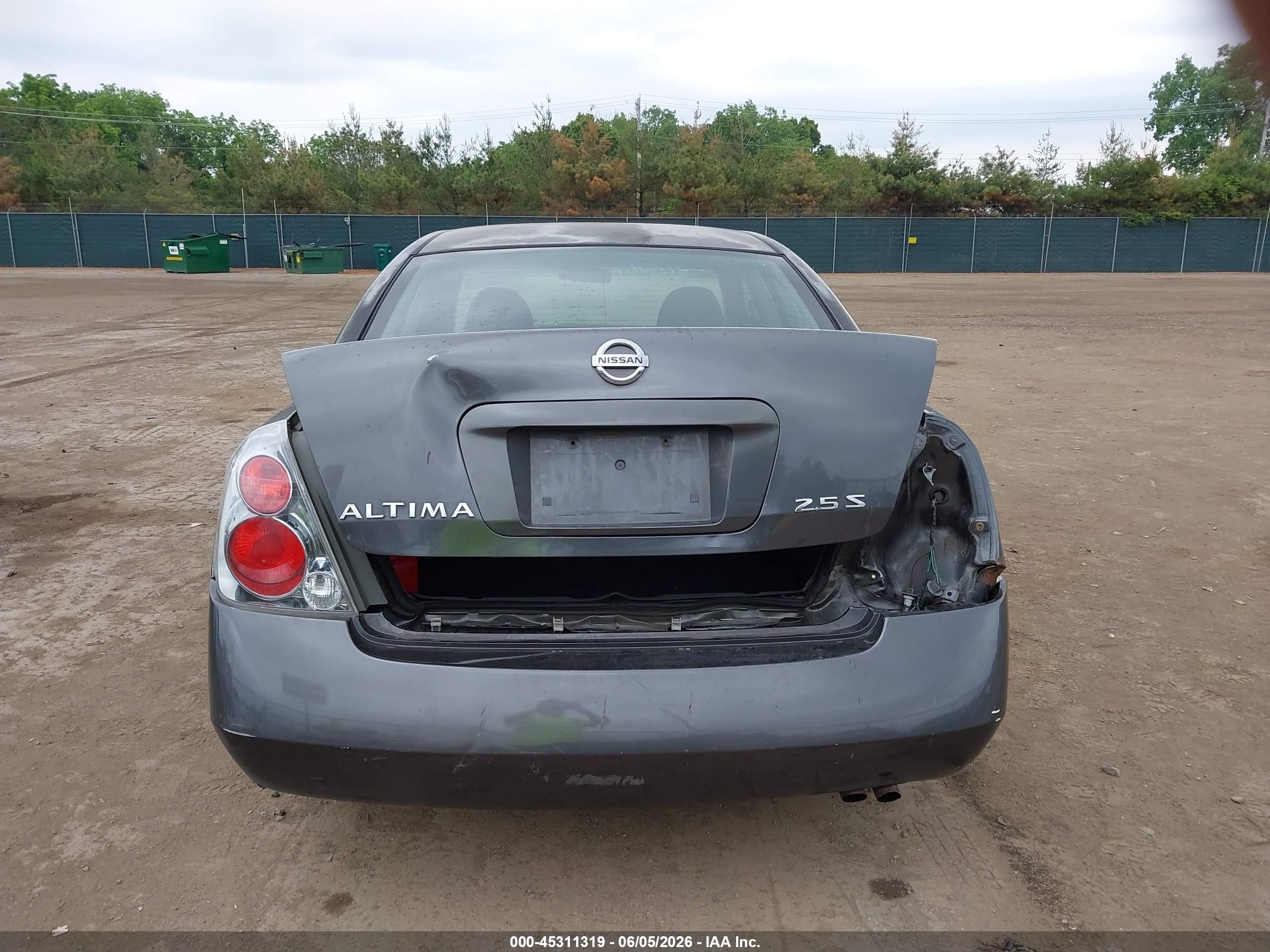 2005 Nissan Altima 2.5 S Серый vin: 1N4AL11D45C267981