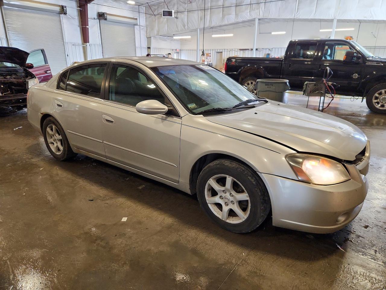 2005 Nissan Altima 2.5 Gray vin: 1N4AL11D45C377008