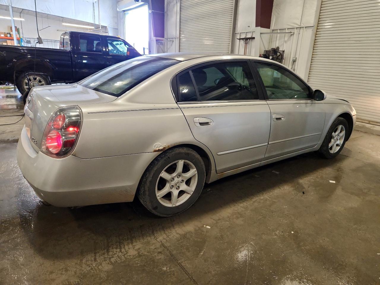 2005 Nissan Altima 2.5 Gray vin: 1N4AL11D45C377008