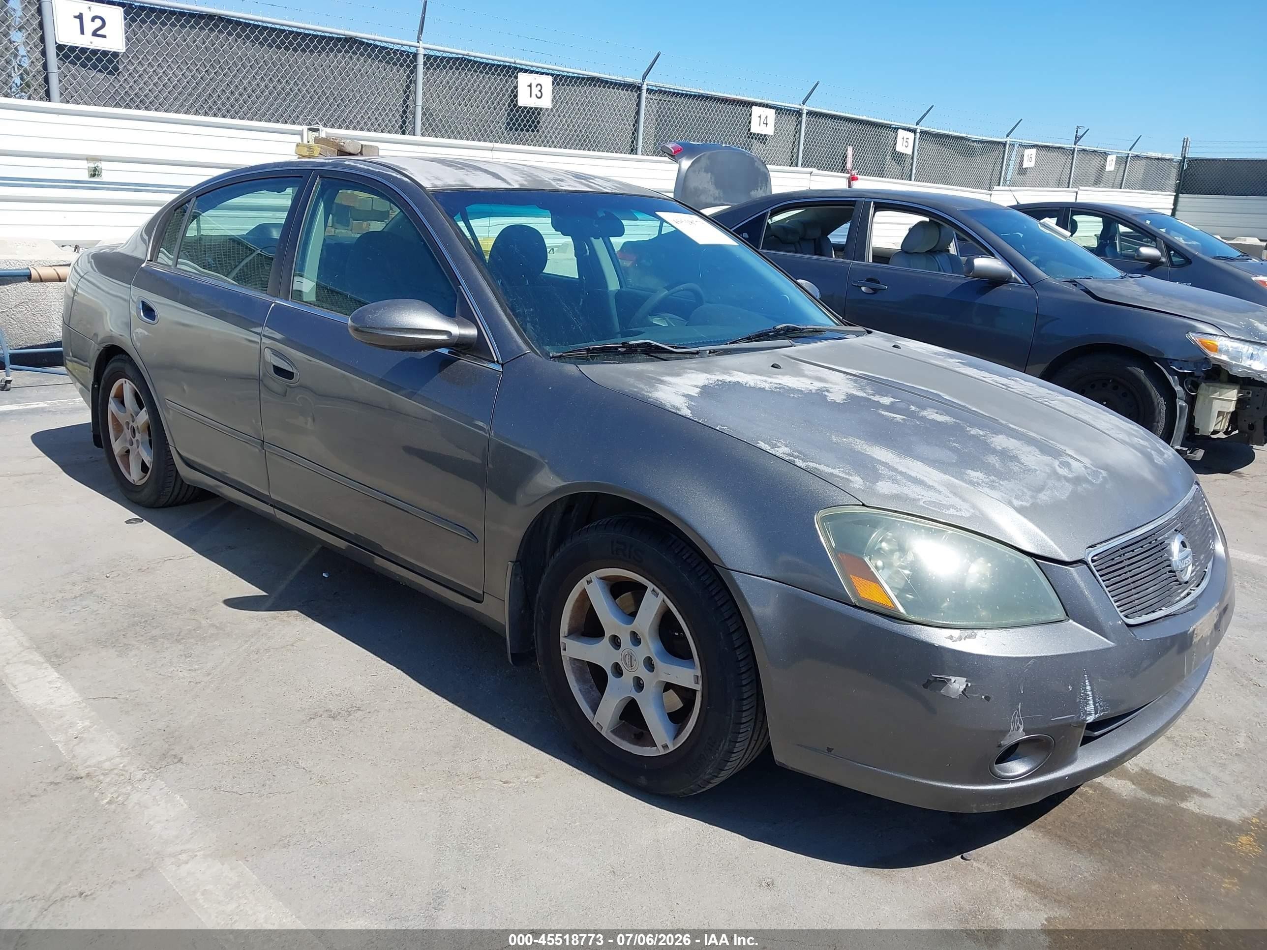 2005 Nissan Altima 2.5 S Gray vin: 1N4AL11D45N427779
