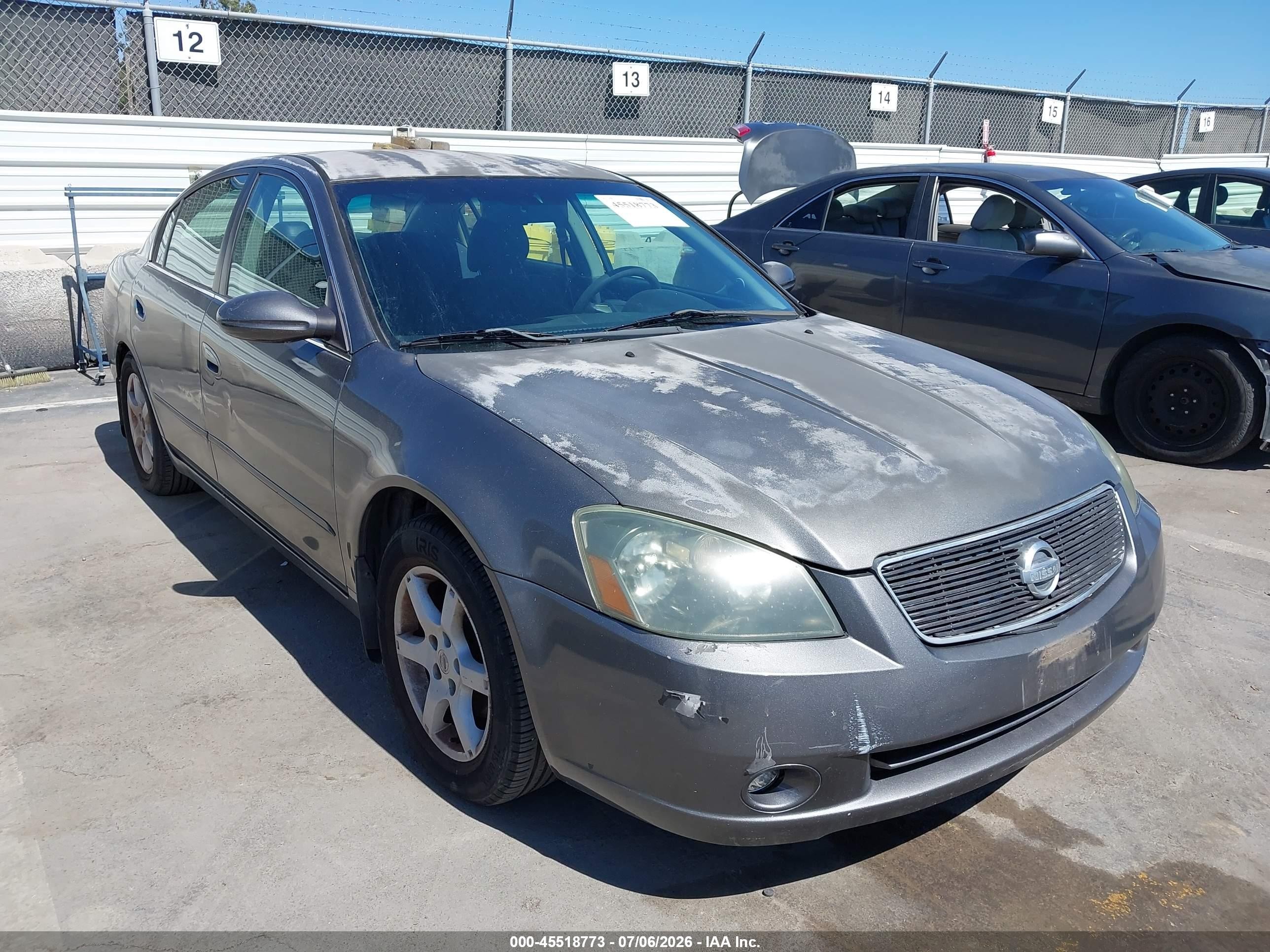 2005 Nissan Altima 2.5 S Gray vin: 1N4AL11D45N427779