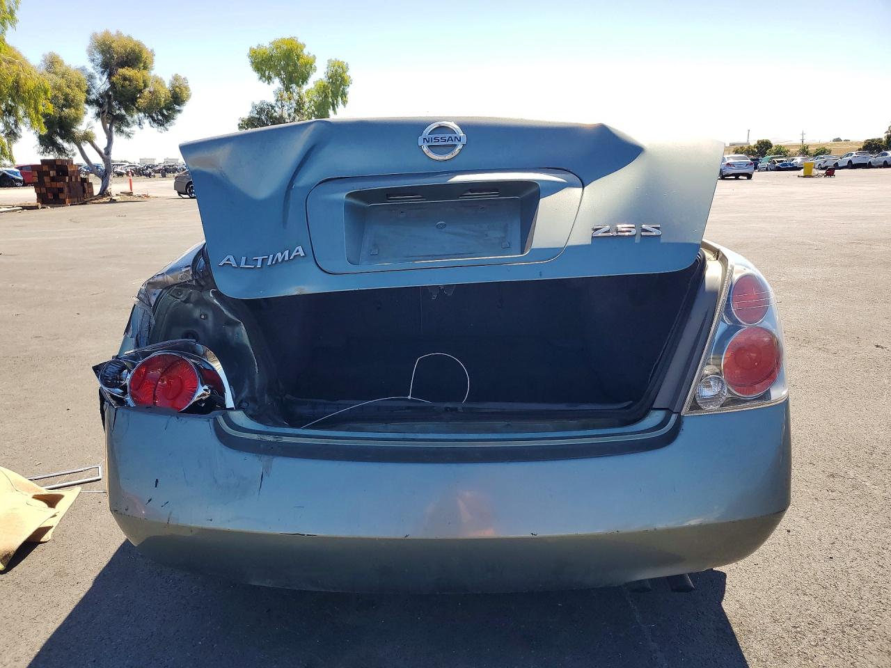 2005 Nissan Altima 2.5 Green vin: 1N4AL11D45N466260
