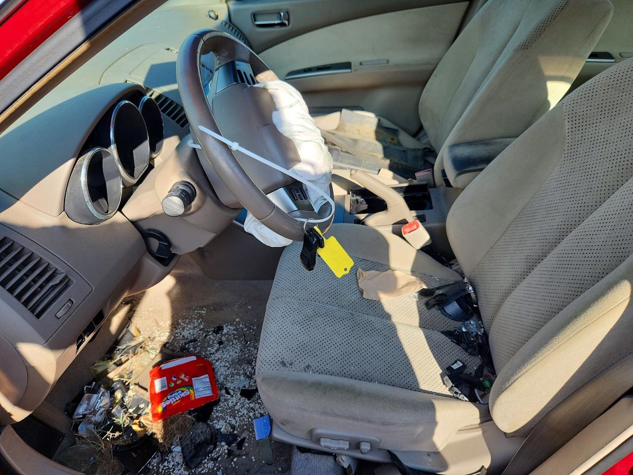2006 Nissan Altima 2.5 Red vin: 1N4AL11D46C108136