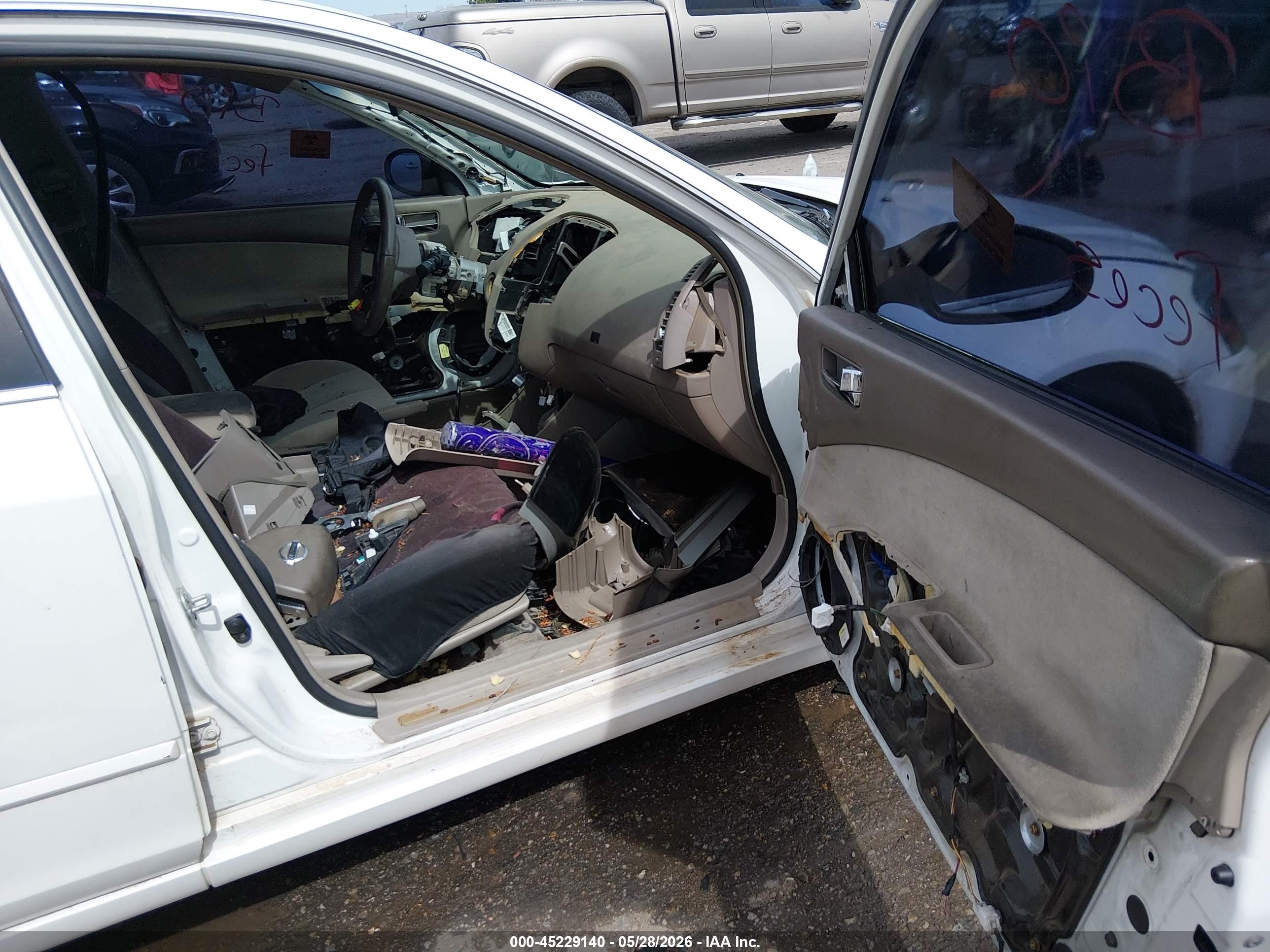 2006 Nissan Altima 2.5 S White vin: 1N4AL11D46C142111