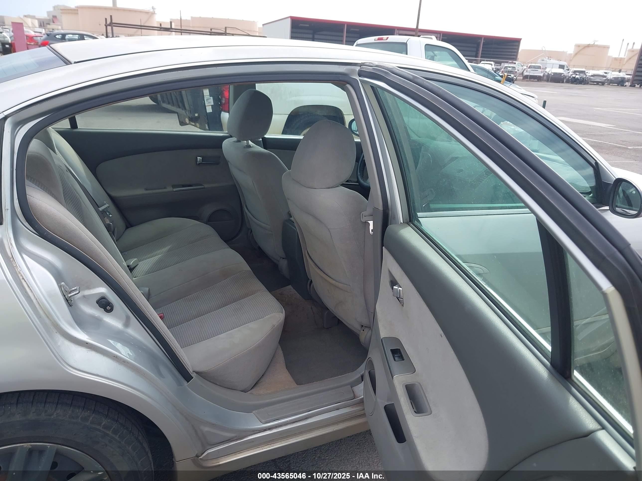 2006 Nissan Altima 2.5 S Silver vin: 1N4AL11D46C144943