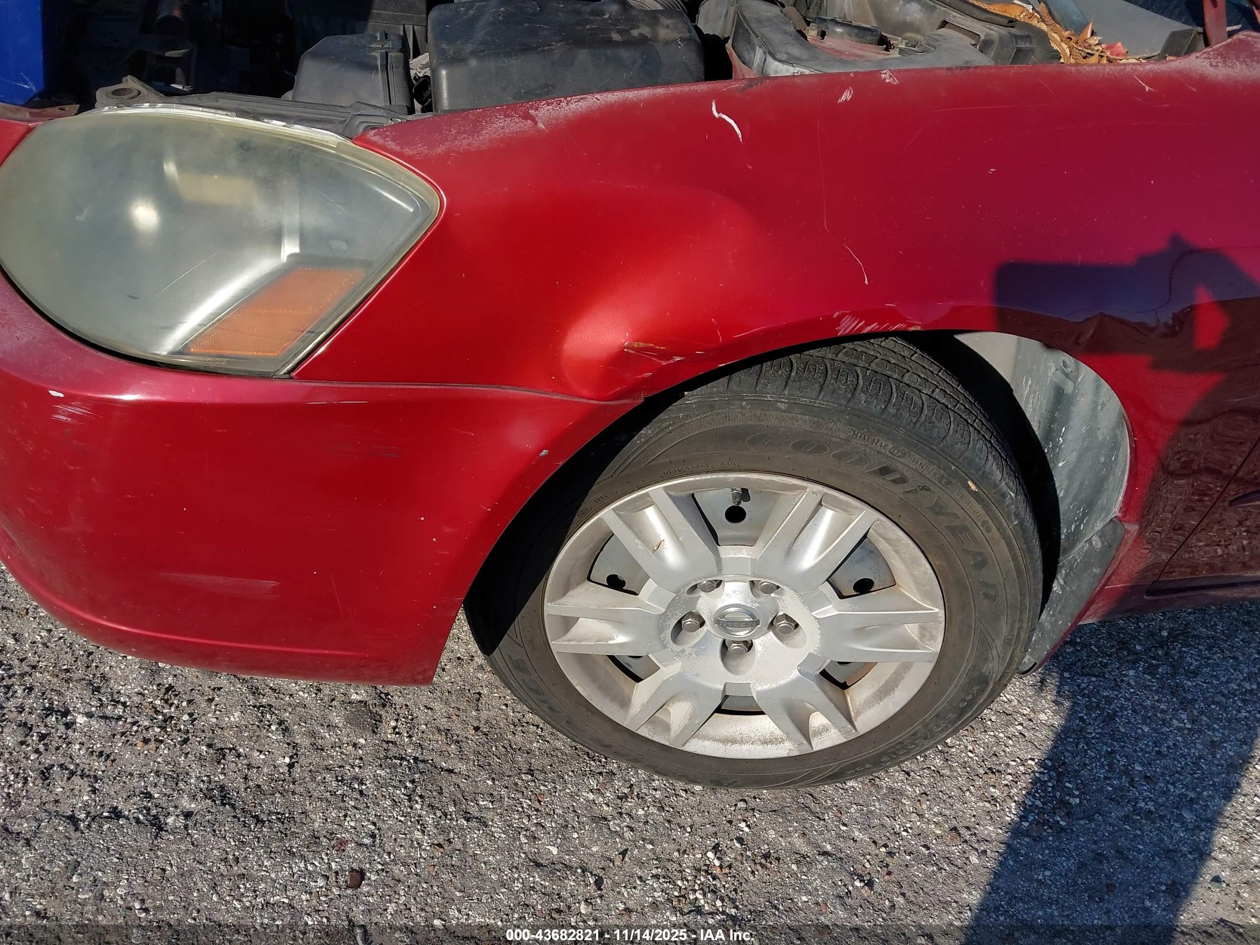 2006 Nissan Altima 2.5 S Red vin: 1N4AL11D46C235209