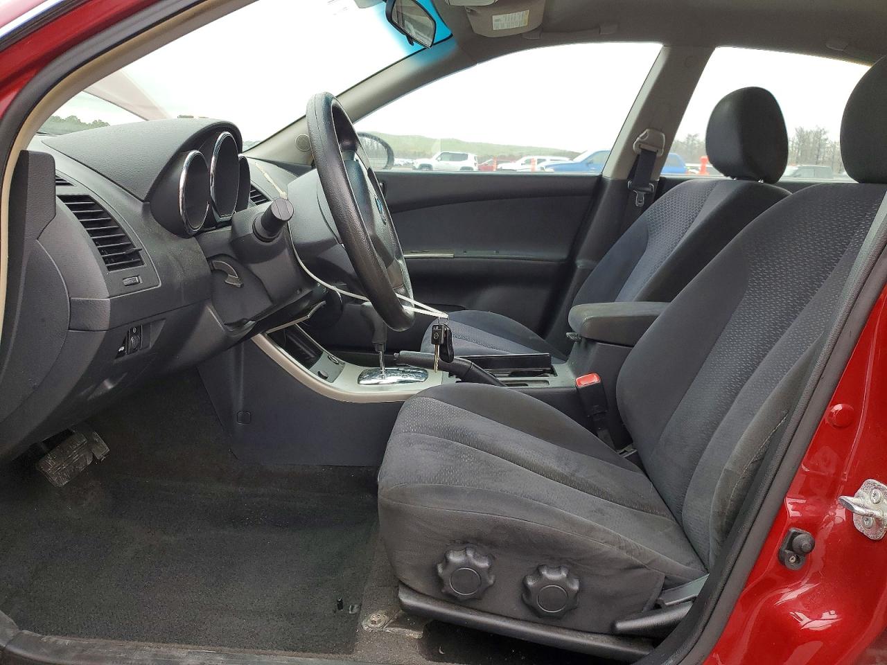 2006 Nissan Altima 2.5 Red vin: 1N4AL11D46N398060