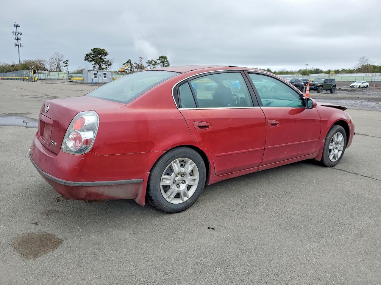 2006 Nissan Altima 2.5 Red vin: 1N4AL11D46N398060