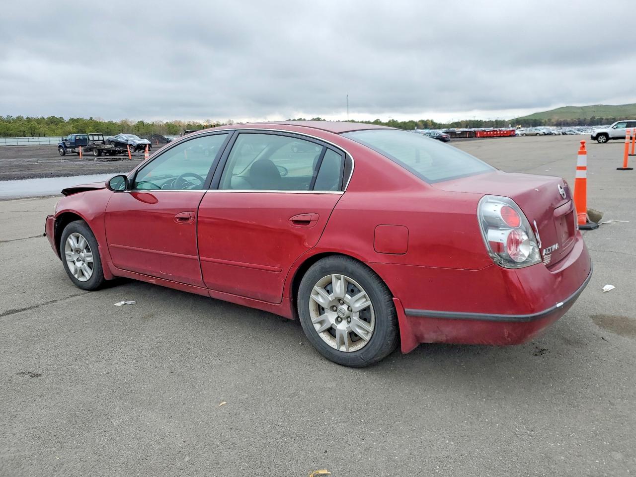 2006 Nissan Altima 2.5 Red vin: 1N4AL11D46N398060