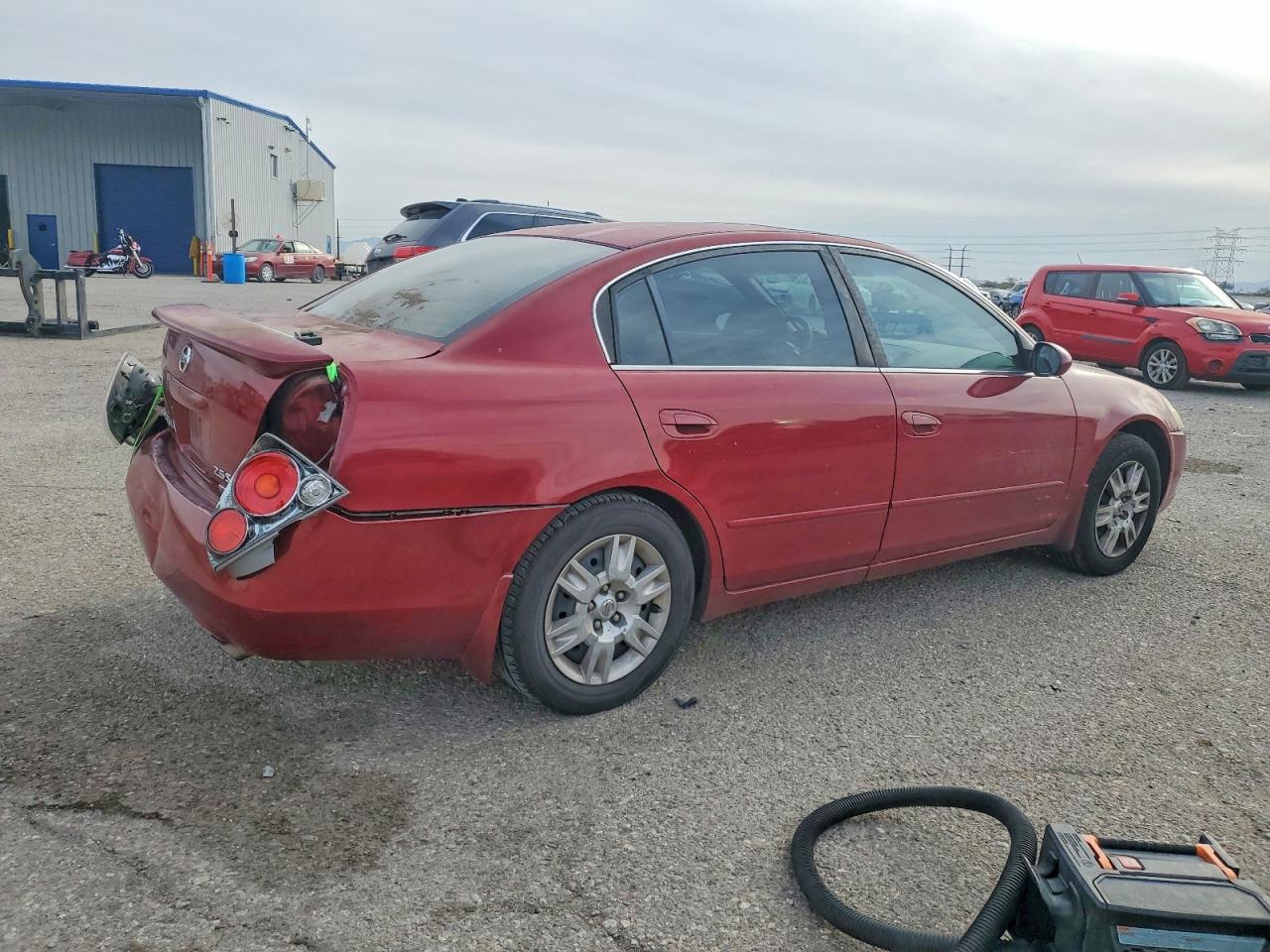2006 Nissan Altima S Red vin: 1N4AL11D46N449721