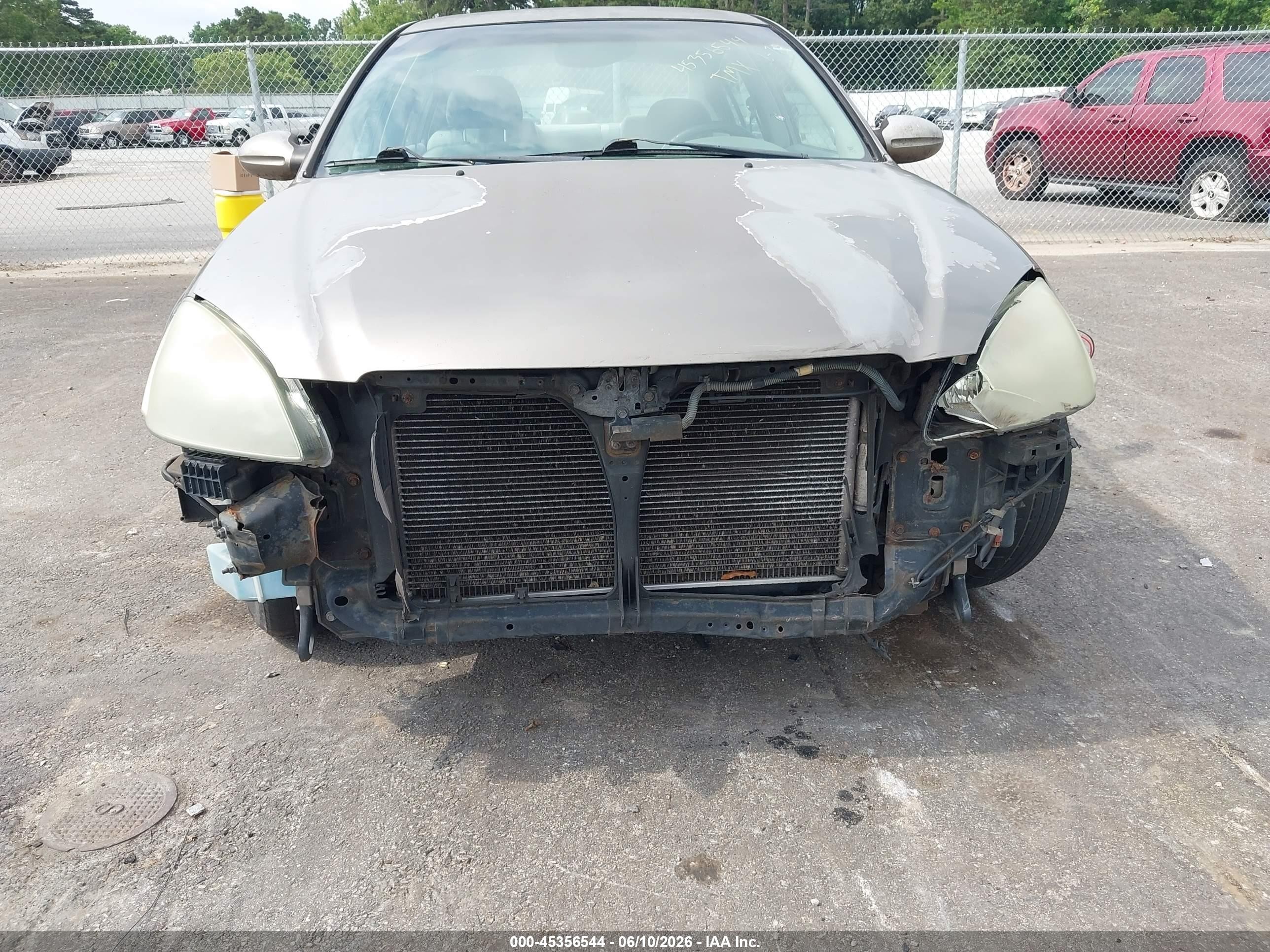 2004 Nissan Altima 2.5 S Бежевый vin: 1N4AL11D54C108093