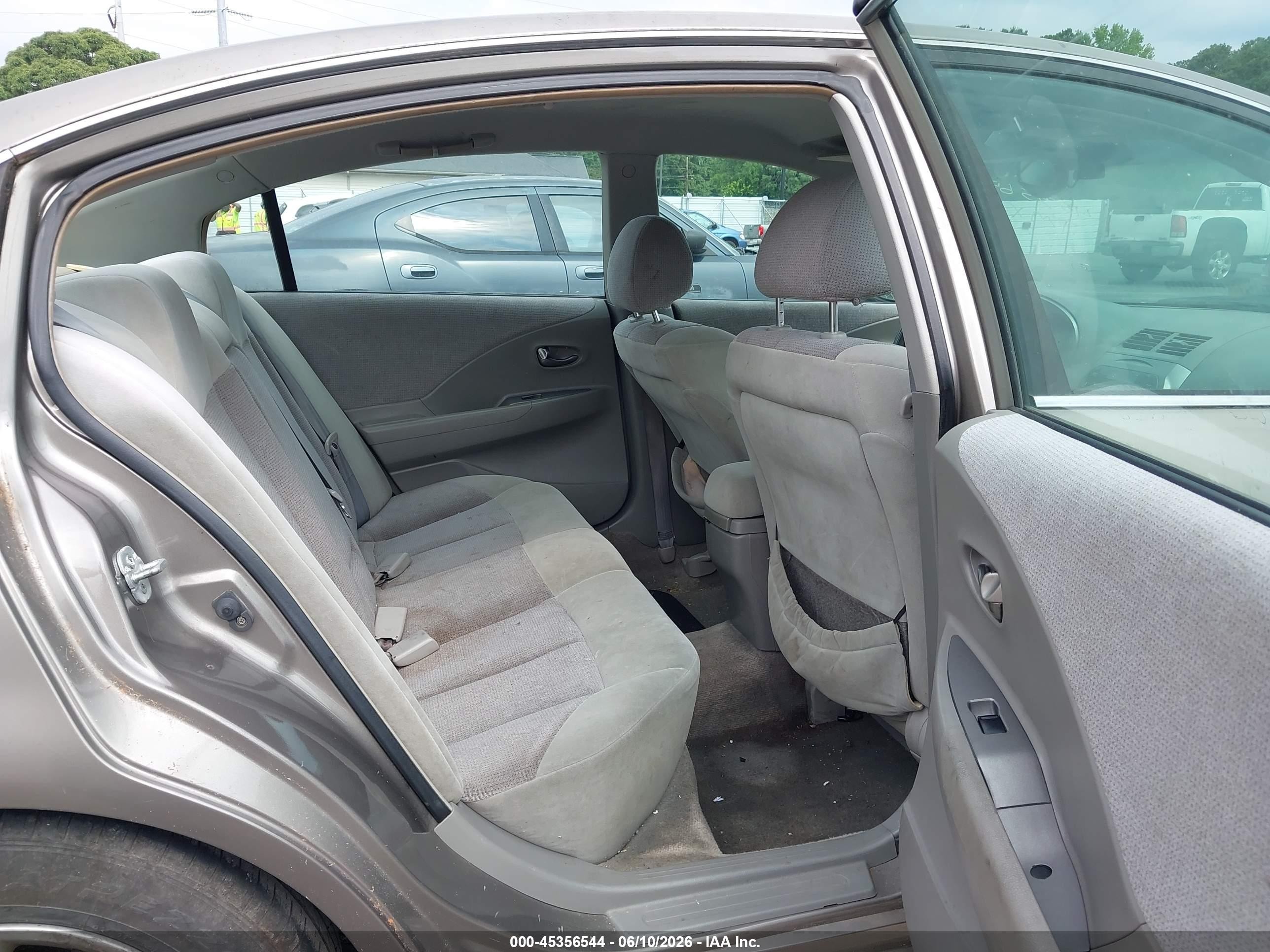 2004 Nissan Altima 2.5 S Бежевый vin: 1N4AL11D54C108093