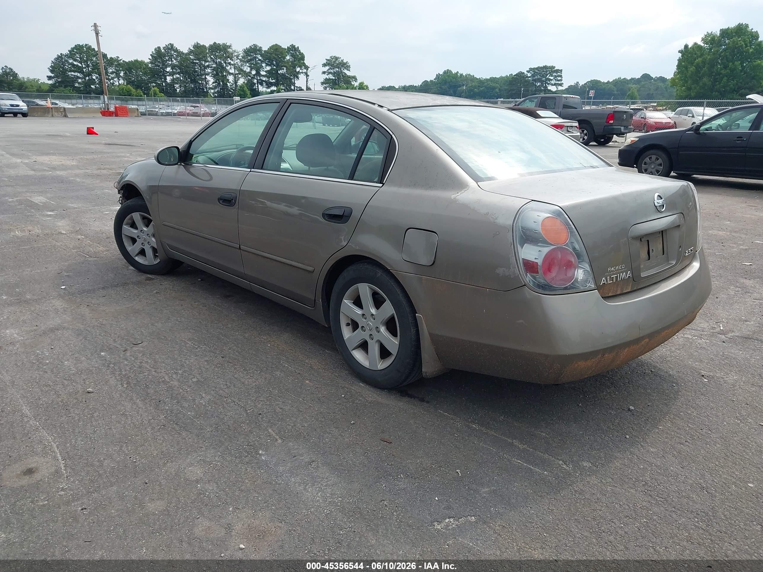 2004 Nissan Altima 2.5 S Бежевый vin: 1N4AL11D54C108093