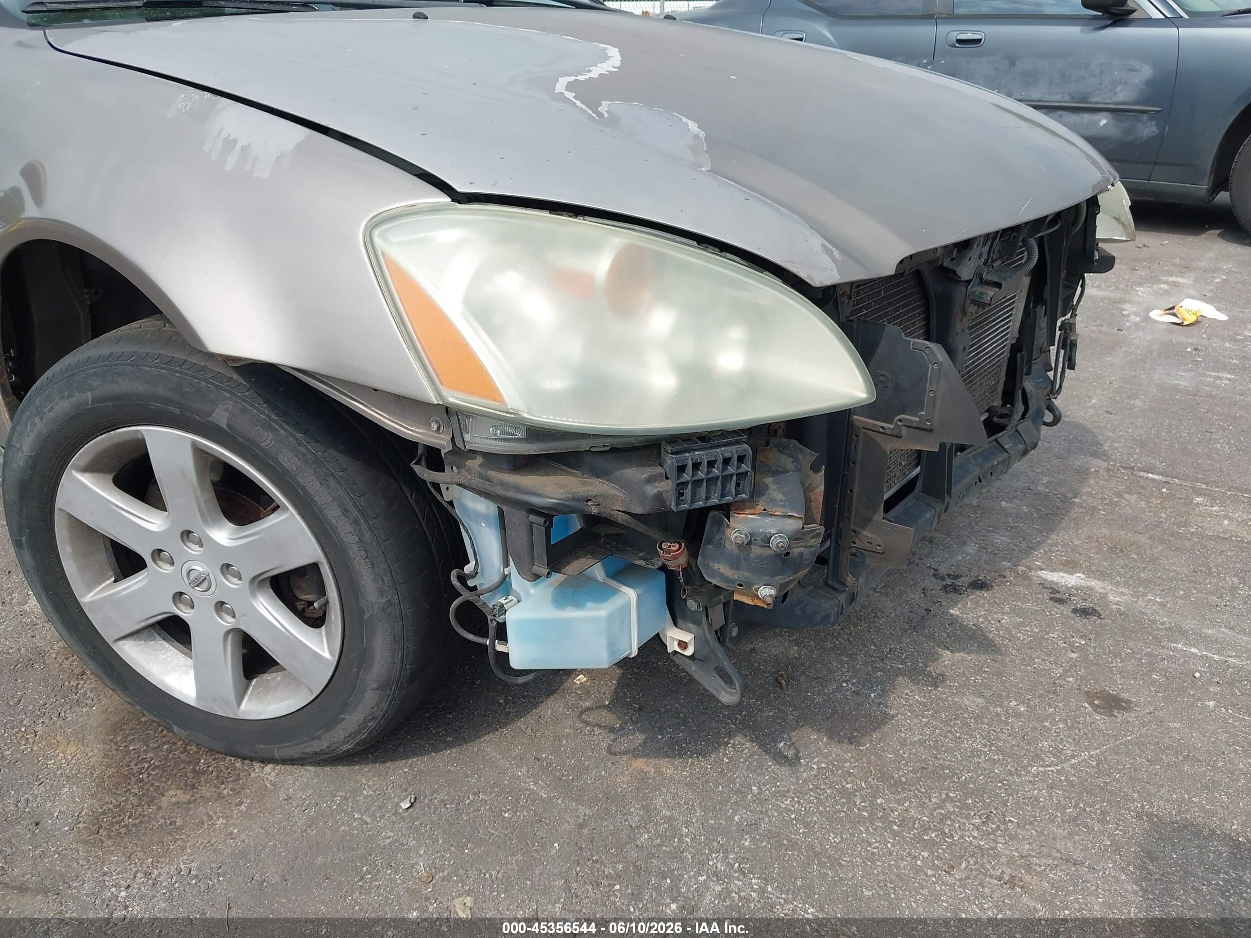 2004 Nissan Altima 2.5 S Бежевый vin: 1N4AL11D54C108093