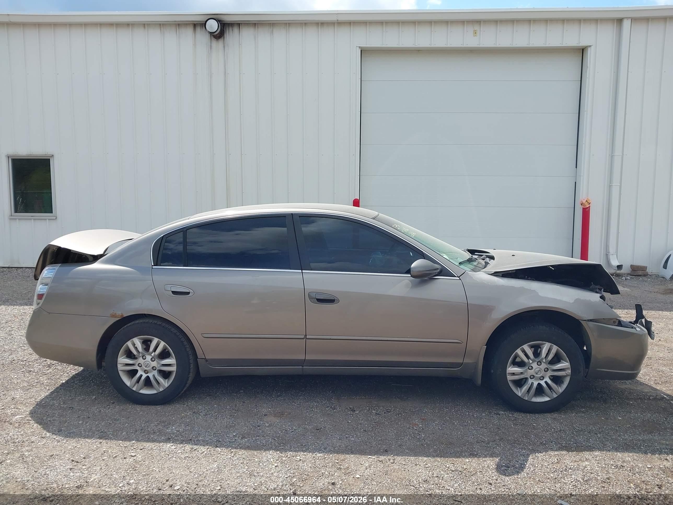 2004 Nissan Altima 2.5 S Серый vin: 1N4AL11D54C187250