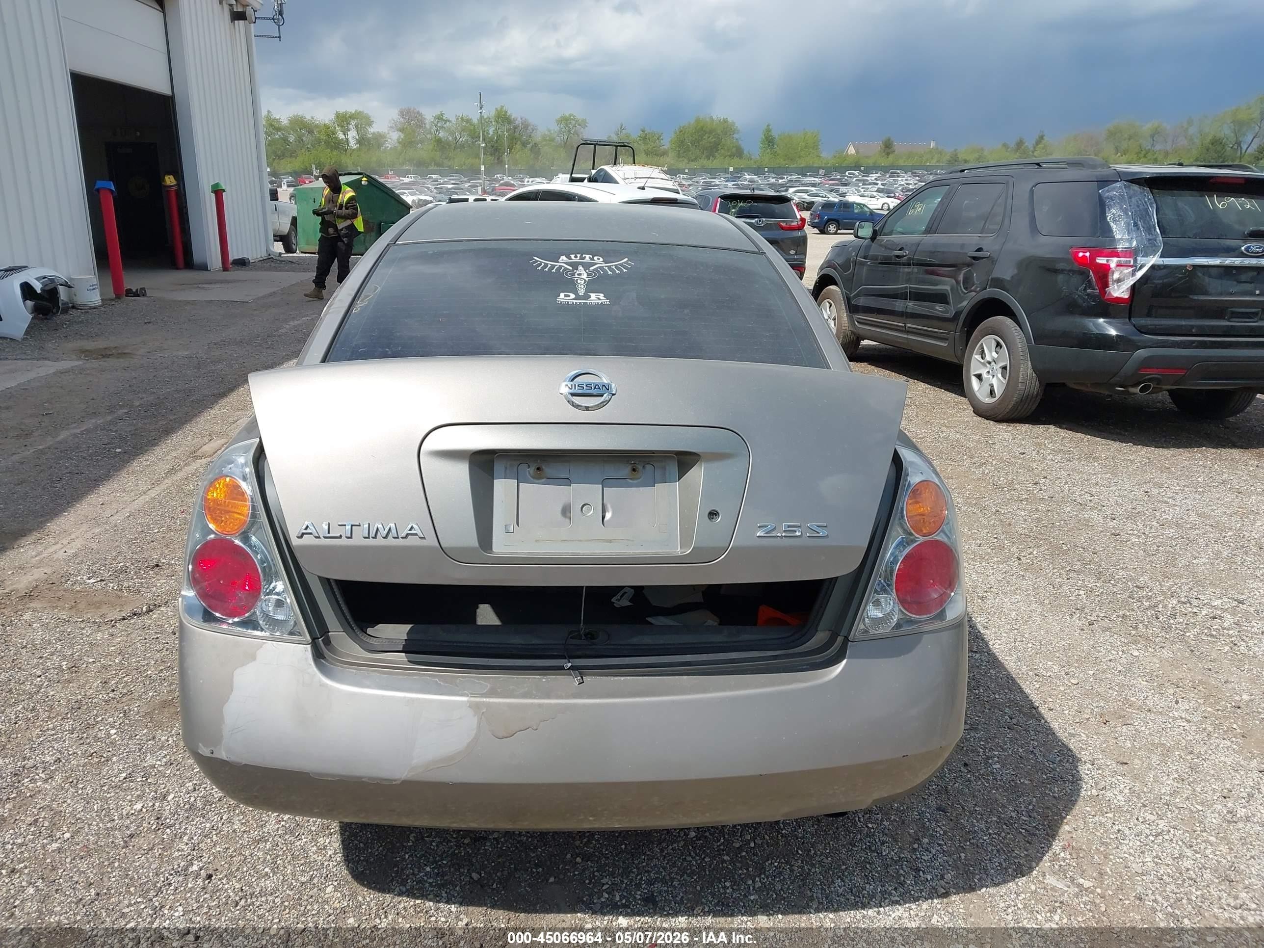 2004 Nissan Altima 2.5 S Серый vin: 1N4AL11D54C187250