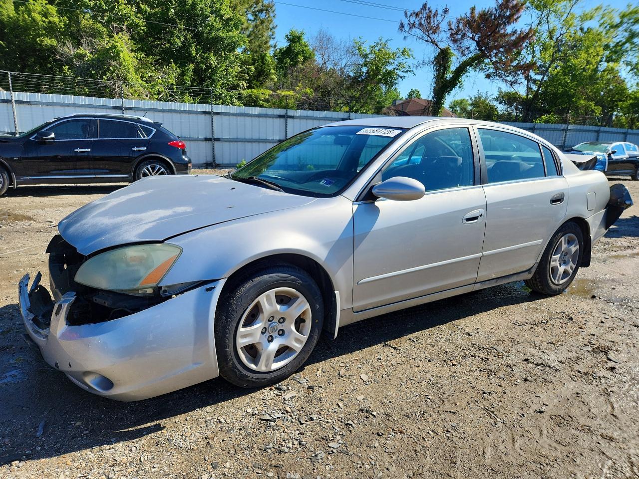 2004 Nissan Altima Silver vin: 1N4AL11D54C187393