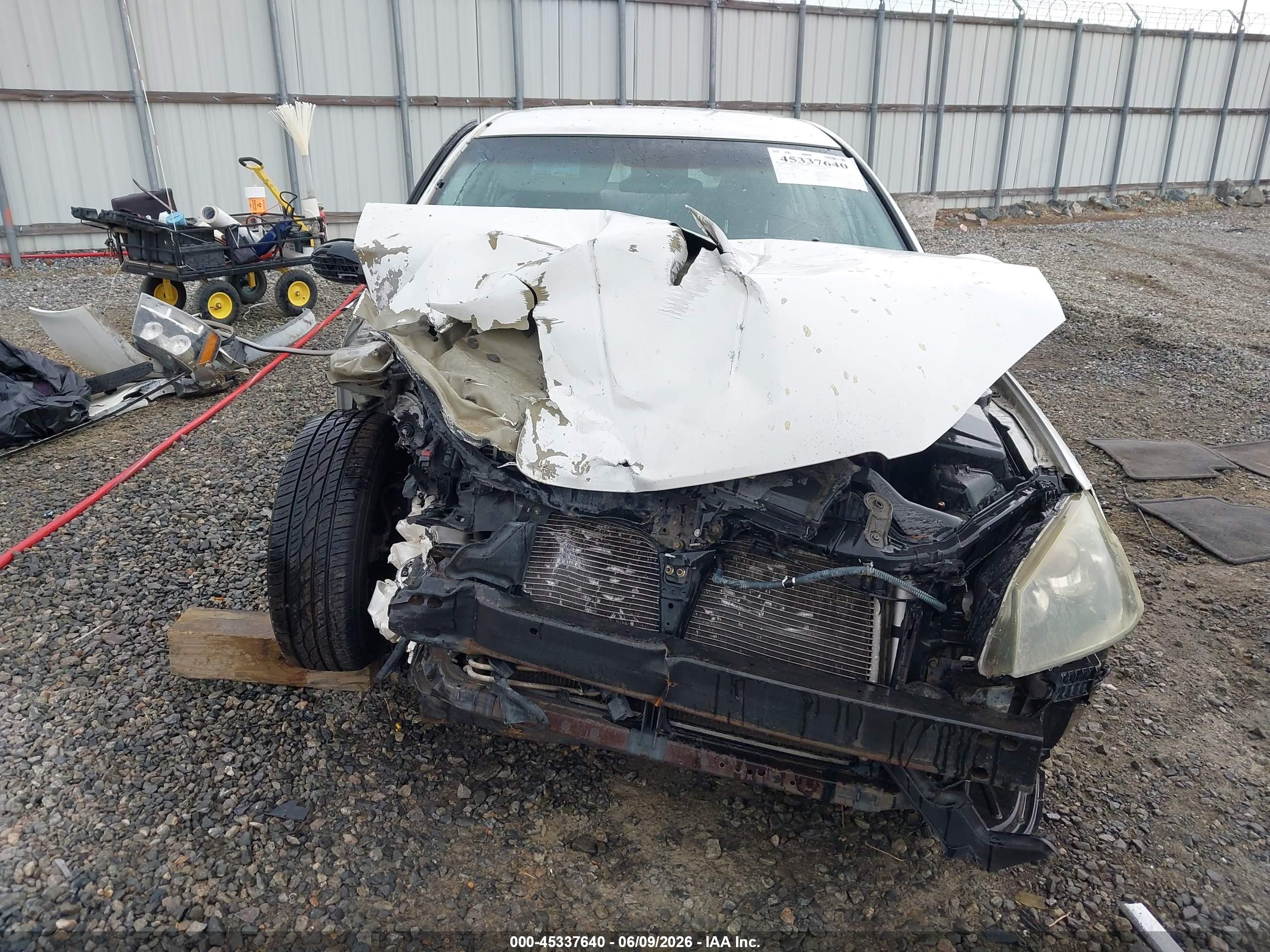 2005 Nissan Altima 2.5 S White vin: 1N4AL11D55C318145
