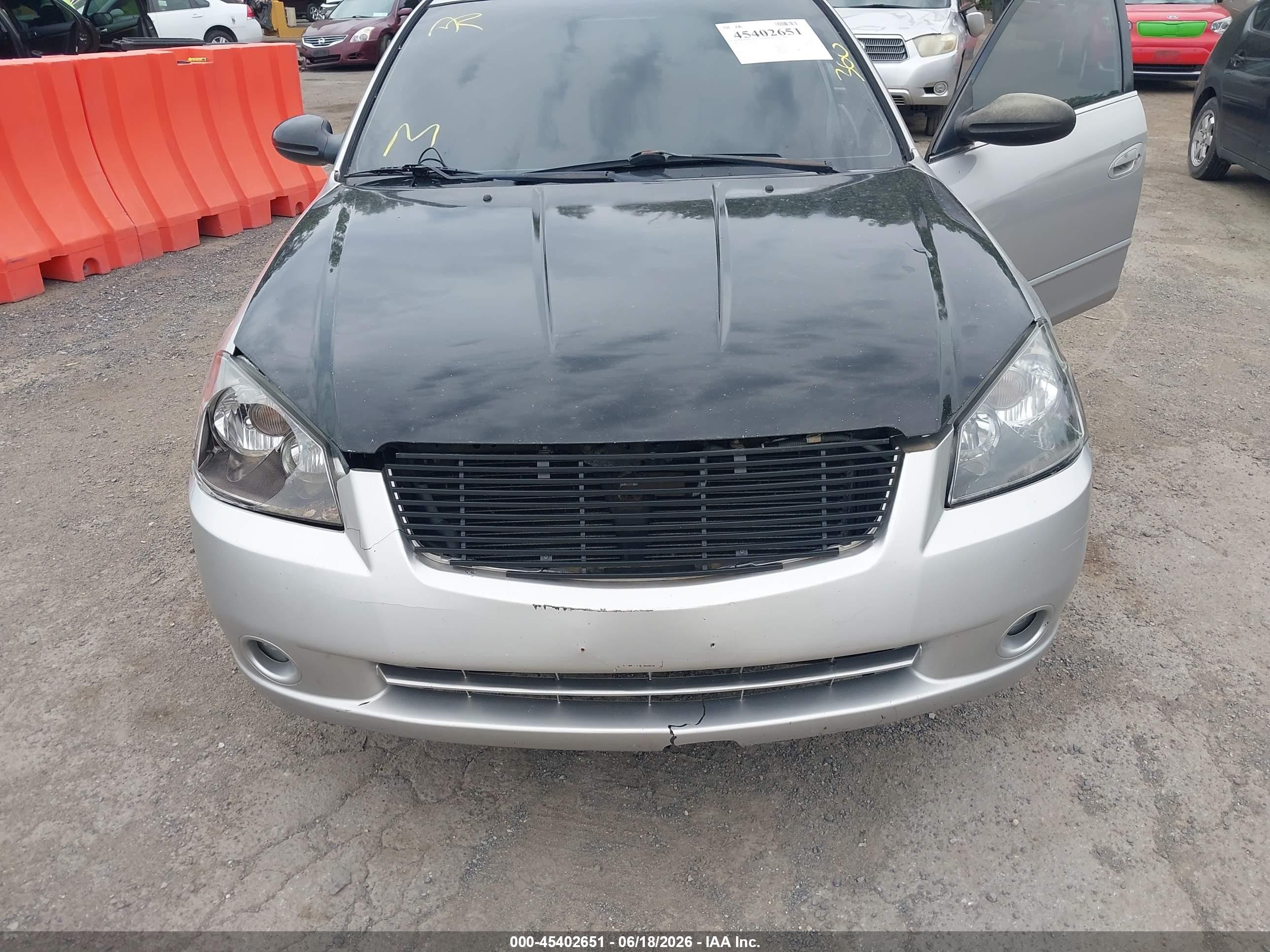 2005 Nissan Altima 2.5 S Silver vin: 1N4AL11D55N467045