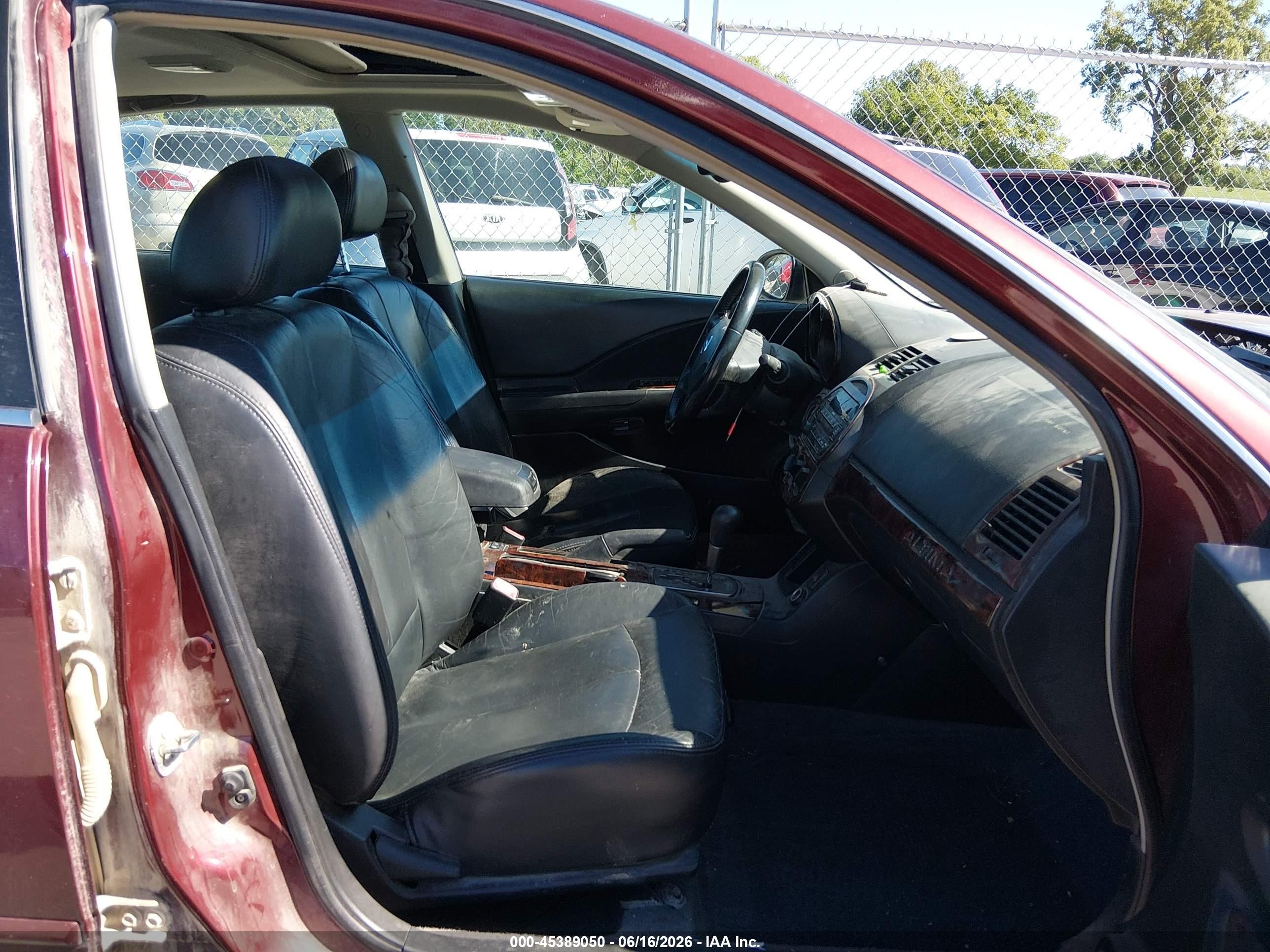 2002 Nissan Altima 2.5 Sl Maroon vin: 1N4AL11D62C161835