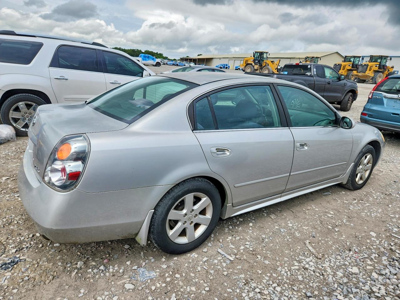 2003 Nissan Altima Base/s/sl Серебряный vin: 1N4AL11D63C331144