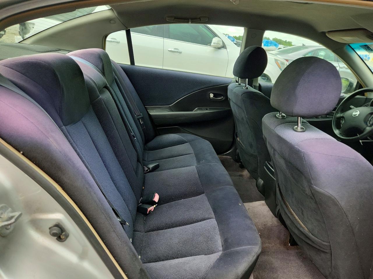2003 Nissan Altima Base/s/sl Серебряный vin: 1N4AL11D63C331144