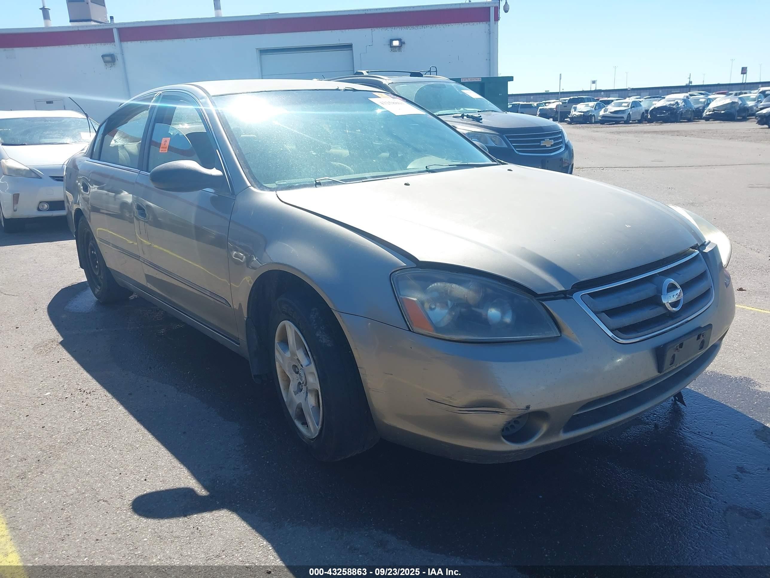 2003 Nissan Altima 2.5 S Серый vin: 1N4AL11D63C342404