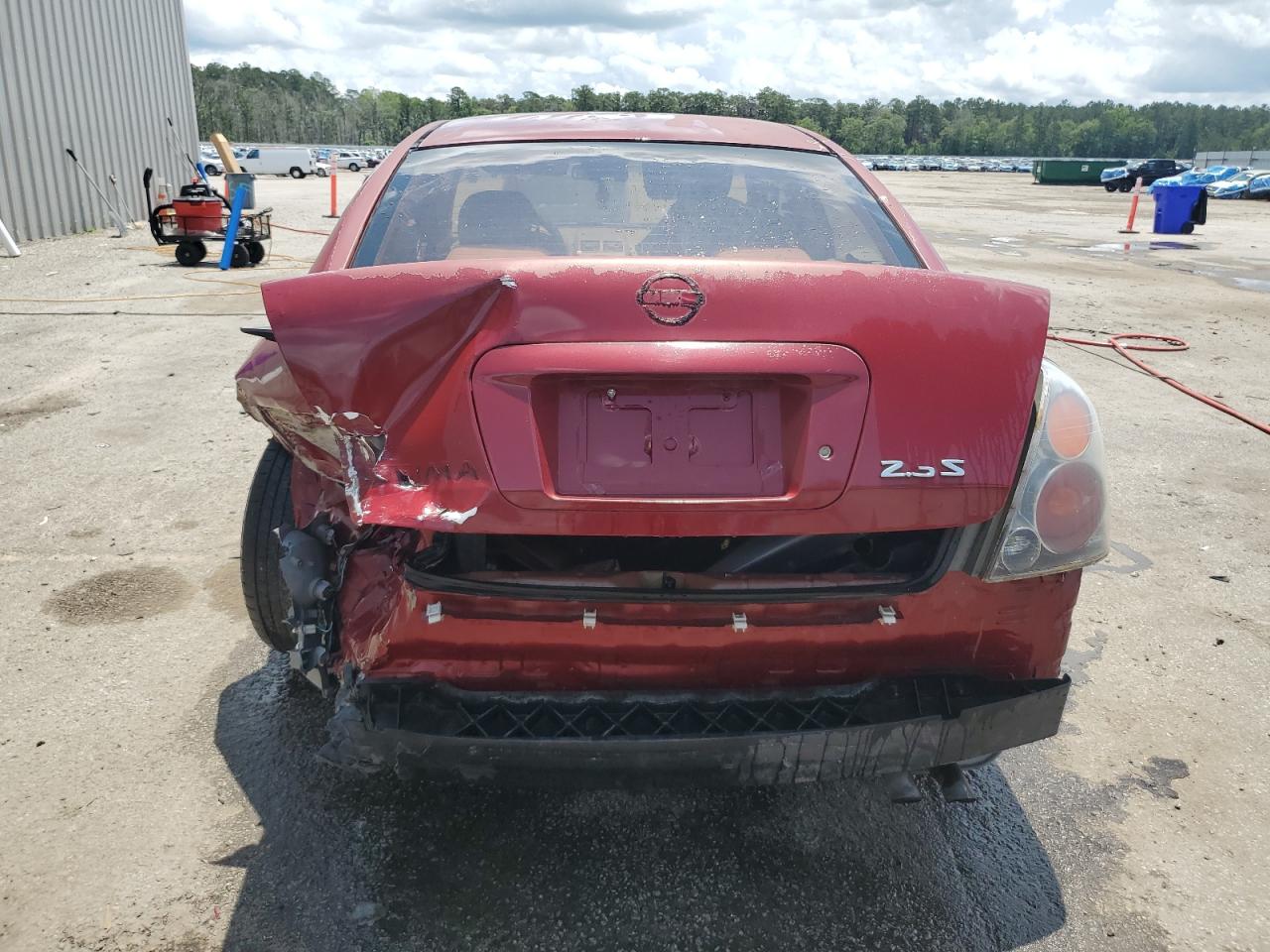 2003 Nissan Altima Base Burgundy vin: 1N4AL11D63C352592