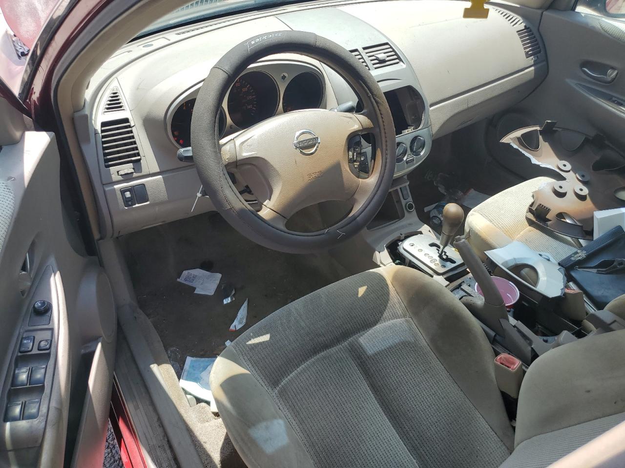 2003 Nissan Altima Base Burgundy vin: 1N4AL11D63C352592