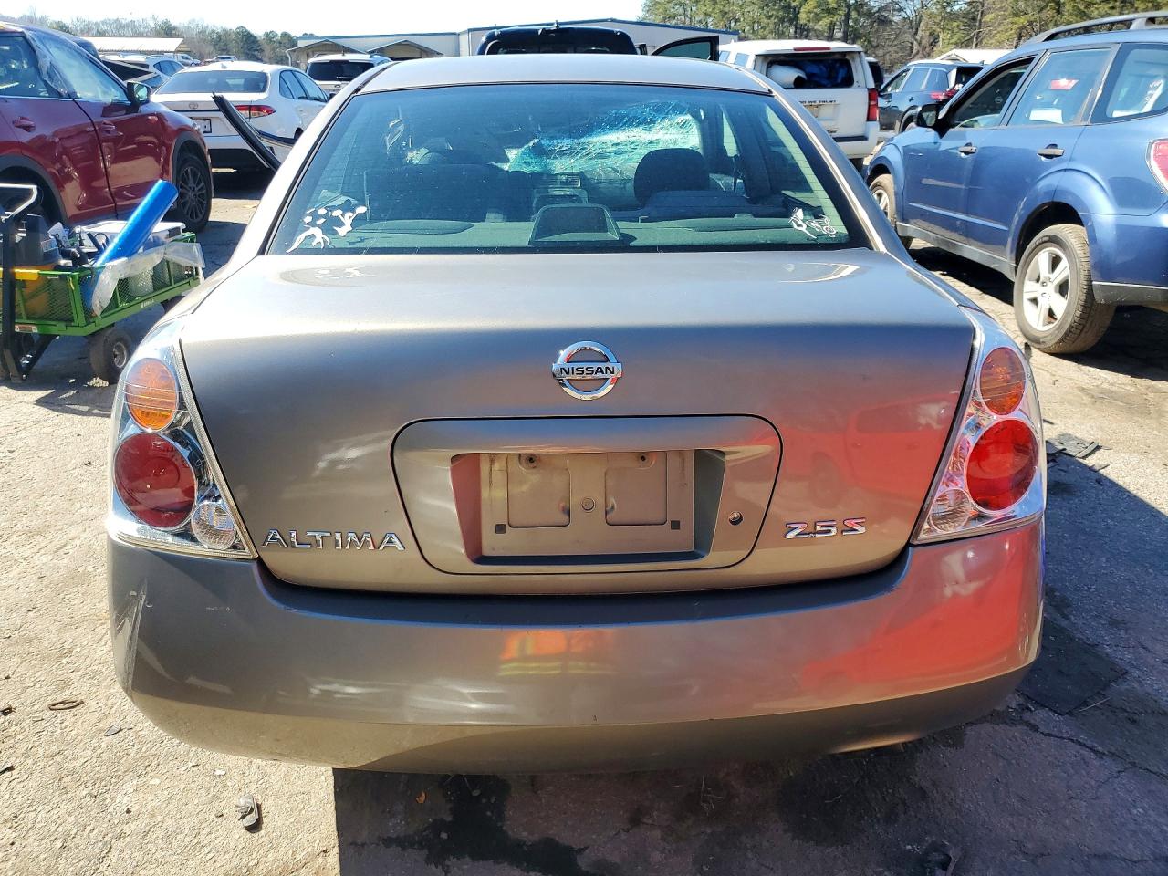 2004 Nissan Altima Base Gold vin: 1N4AL11D64C198872