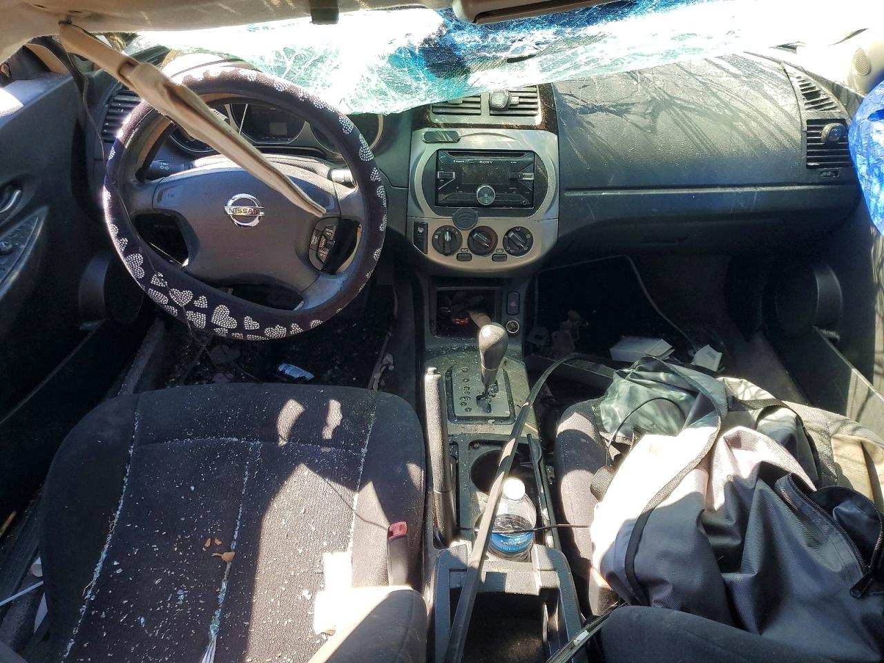 2004 Nissan Altima Base Gold vin: 1N4AL11D64C198872